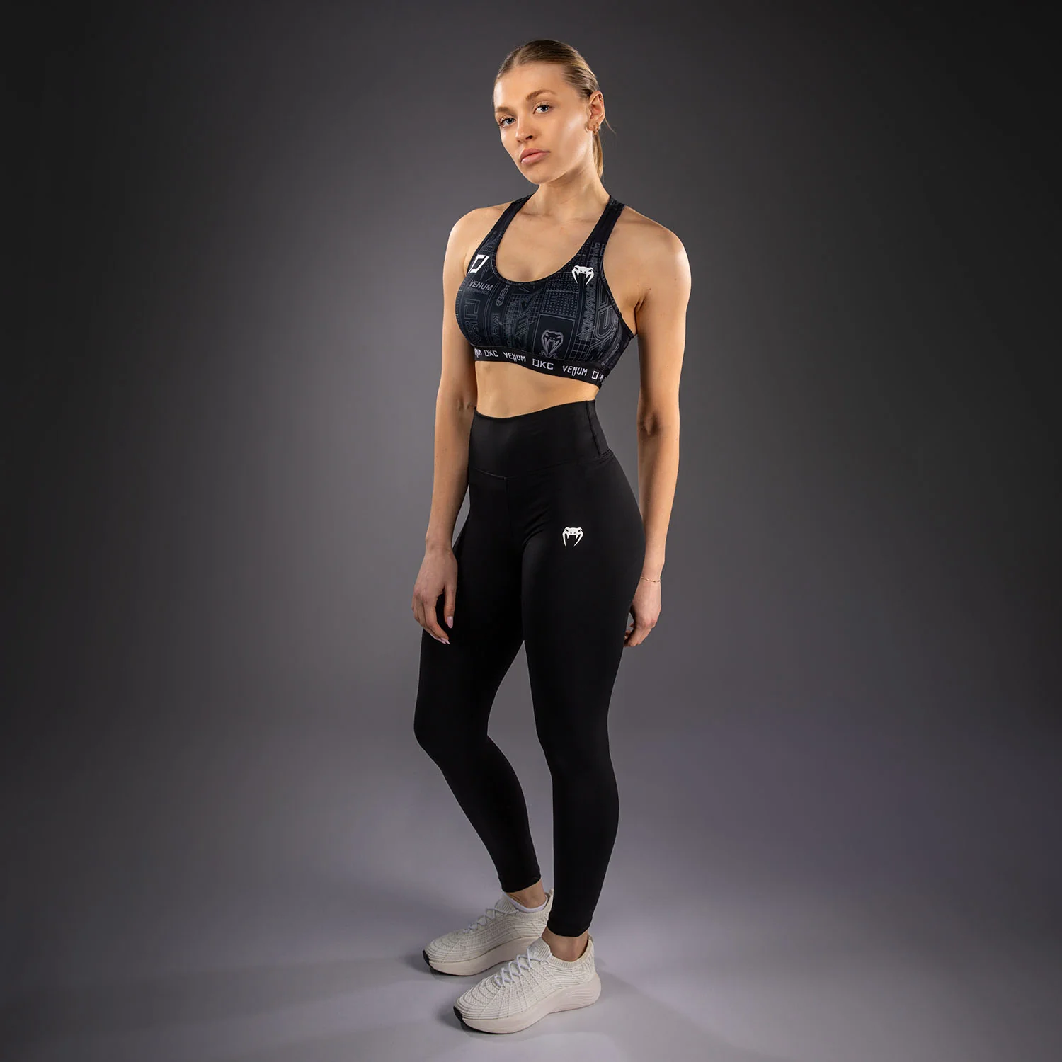 Karate Combat by Venum Sujetador Deportivo – Negro/Gris - Image 5