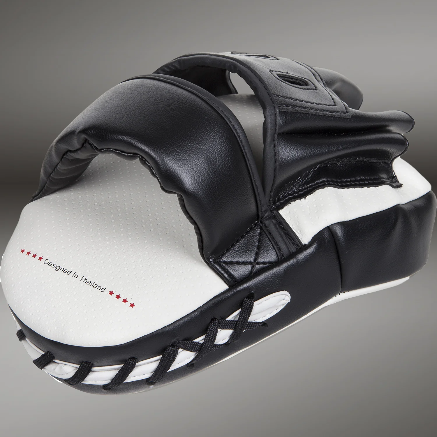 Manoplas de Boxeo Venum Light - Blanco/Negro (Par) - Image 3