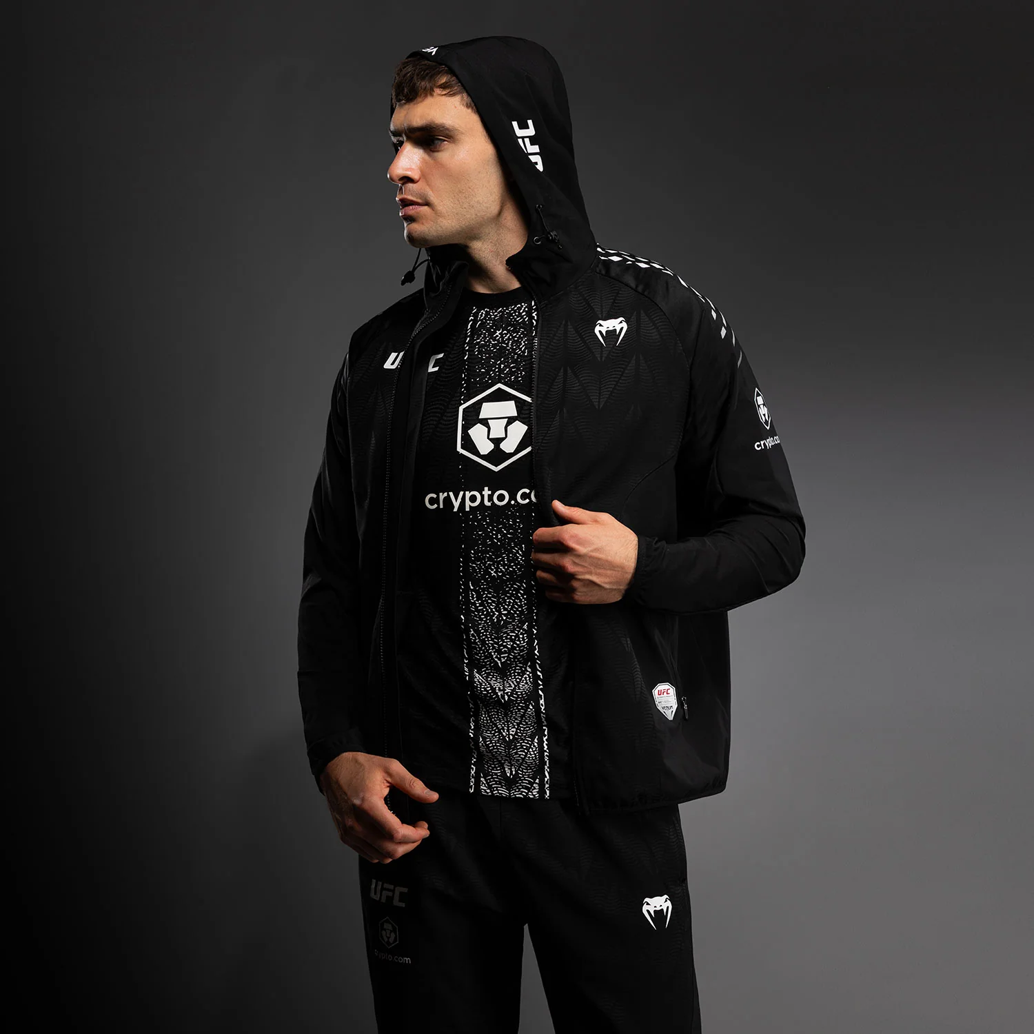 UFC Zenith by Venum Authentic Fight Night Sudadera de walkout Hombre Personalizado - Negro - Image 6