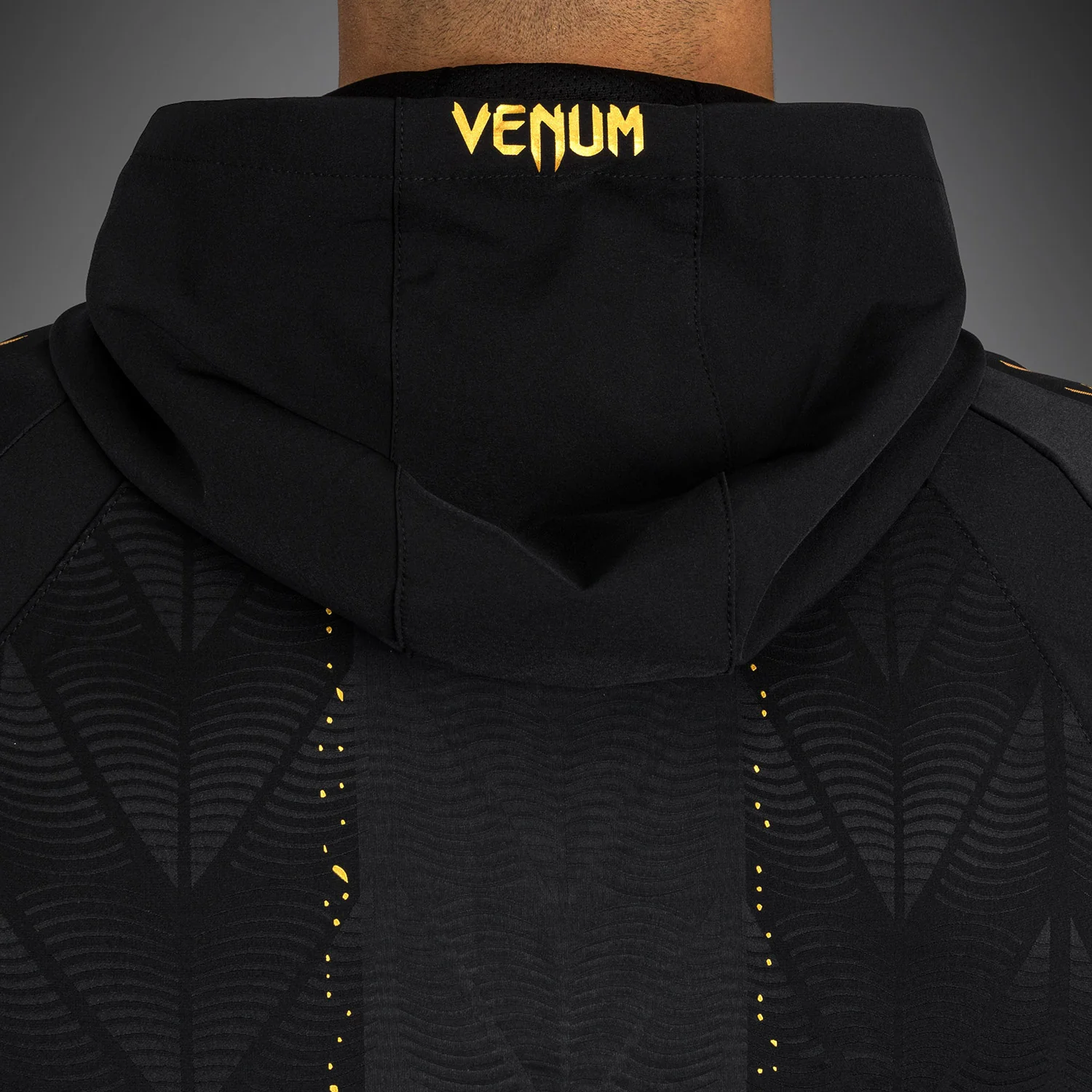 UFC Zenith by Venum Authentic Fight Night Sudadera de walkout Hombre Personalizado - Champion - Image 12