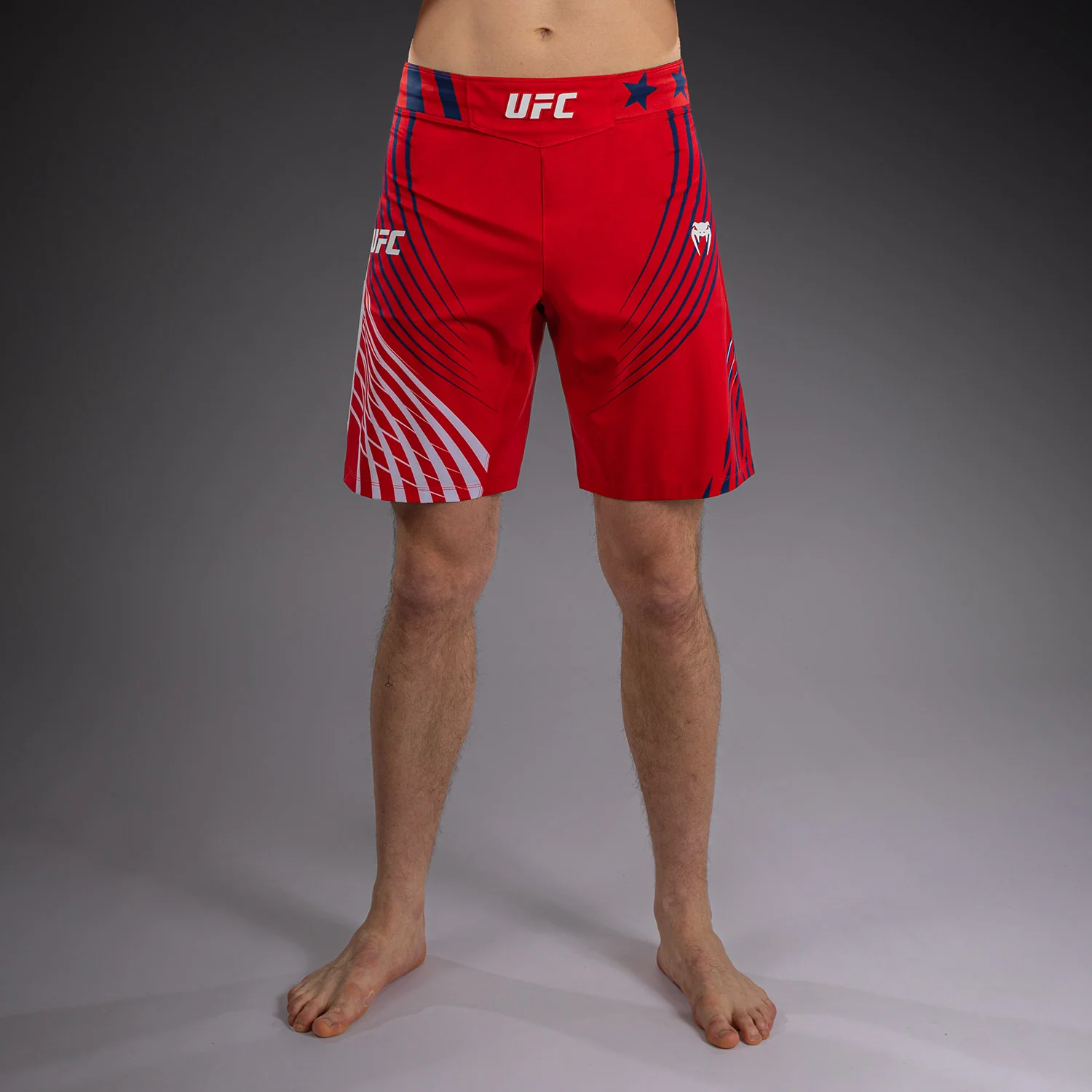 Official UFC Freedom 250 by Venum Personalizado Authentic Fight Night Fight Shorts de ajuste largo para hombre - Rojo - Image 2