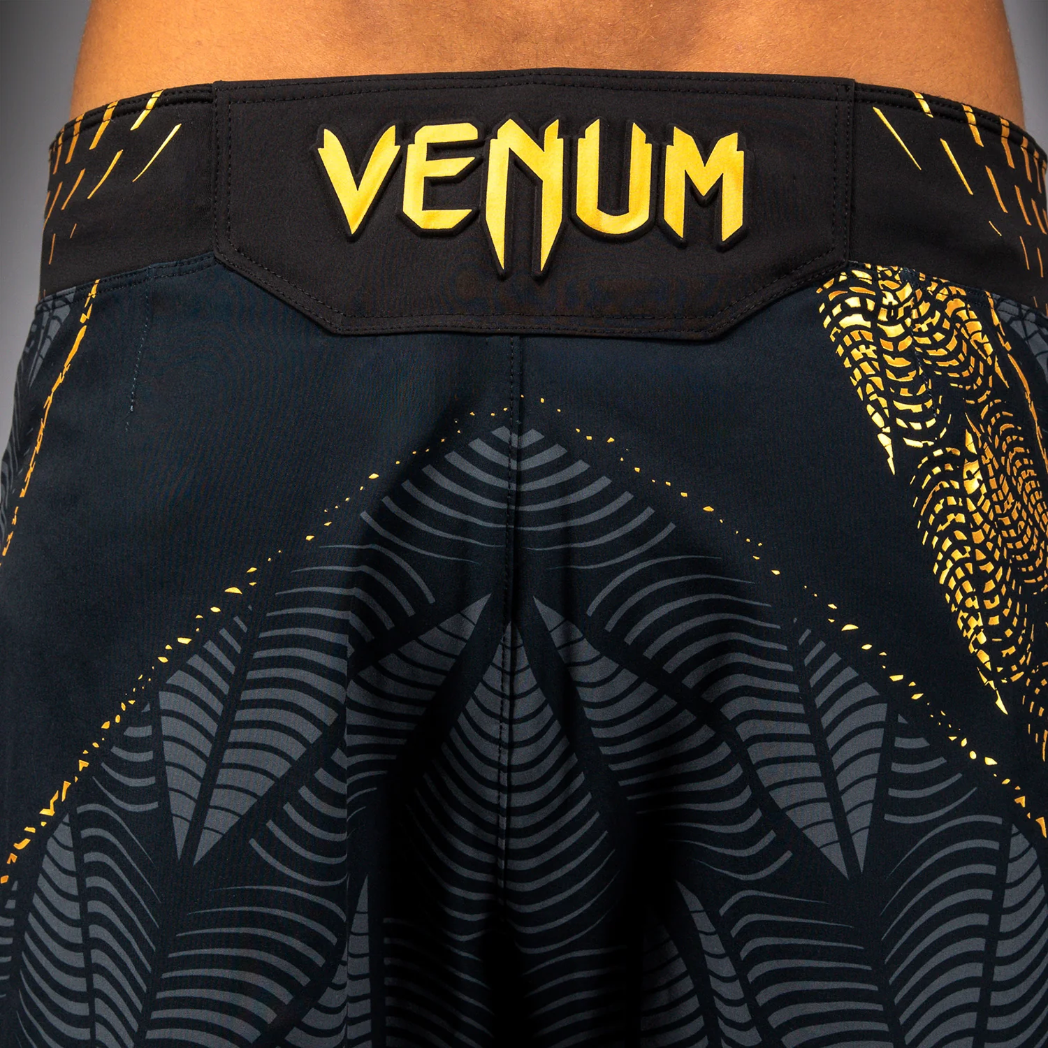 UFC Zenith by Venum Authentic Fight Night Short de pelea Gladiator Hombre Personalizado - Champion - Image 6