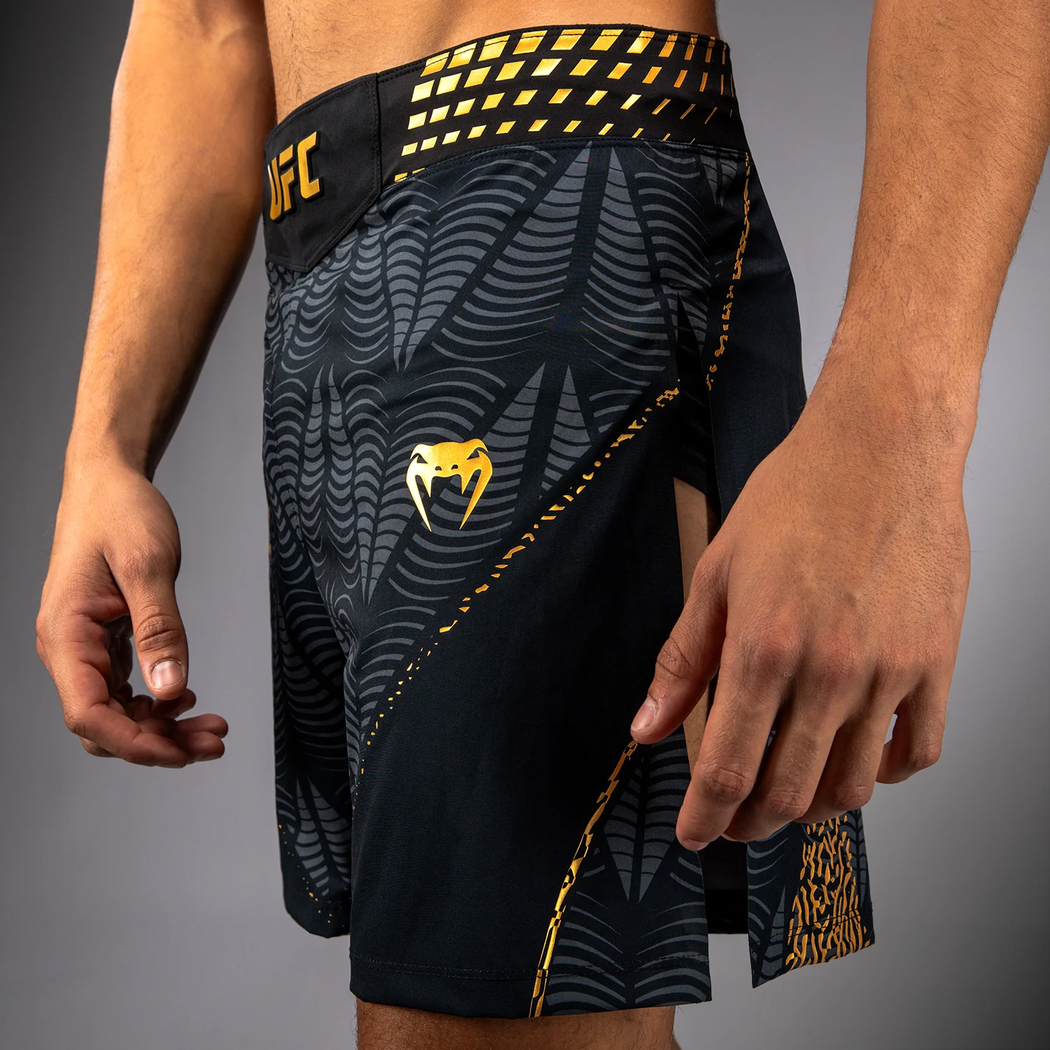 UFC Zenith by Venum Authentic Fight Night Short de pelea Gladiator Hombre Personalizado - Champion - Image 8
