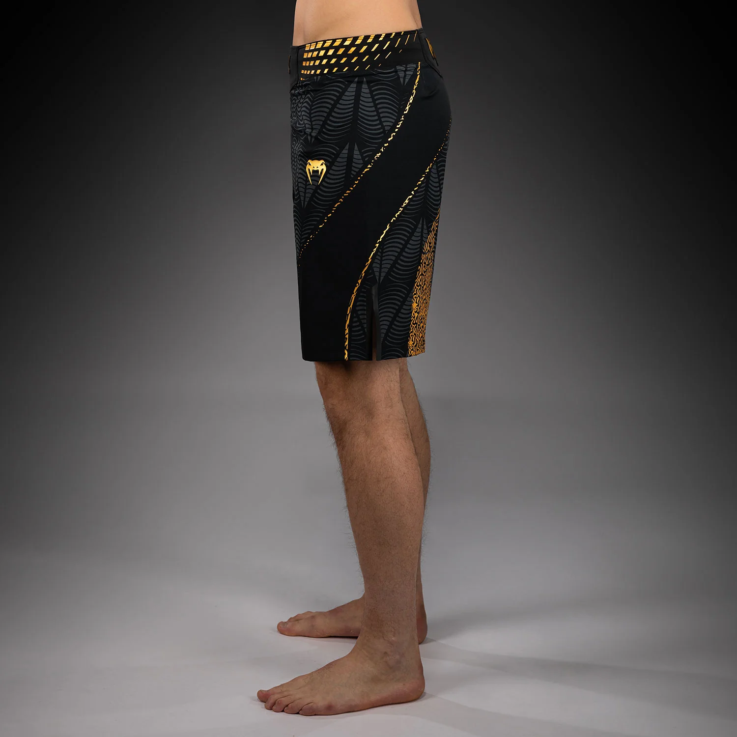 UFC Zenith by Venum Authentic Fight Night Short de pelea ajuste largo Hombre Personalizado - Champion - Image 3