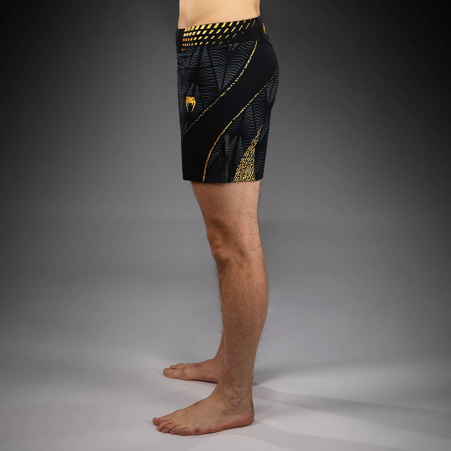UFC Zenith by Venum Authentic Fight Night Short de pelea ajuste corto Hombre Personalizado - Champion - Image 3