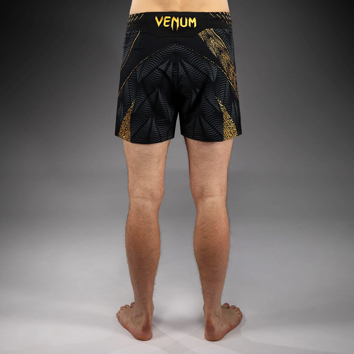 UFC Zenith by Venum Authentic Fight Night Short de pelea ajuste corto Hombre Personalizado - Champion - Image 4