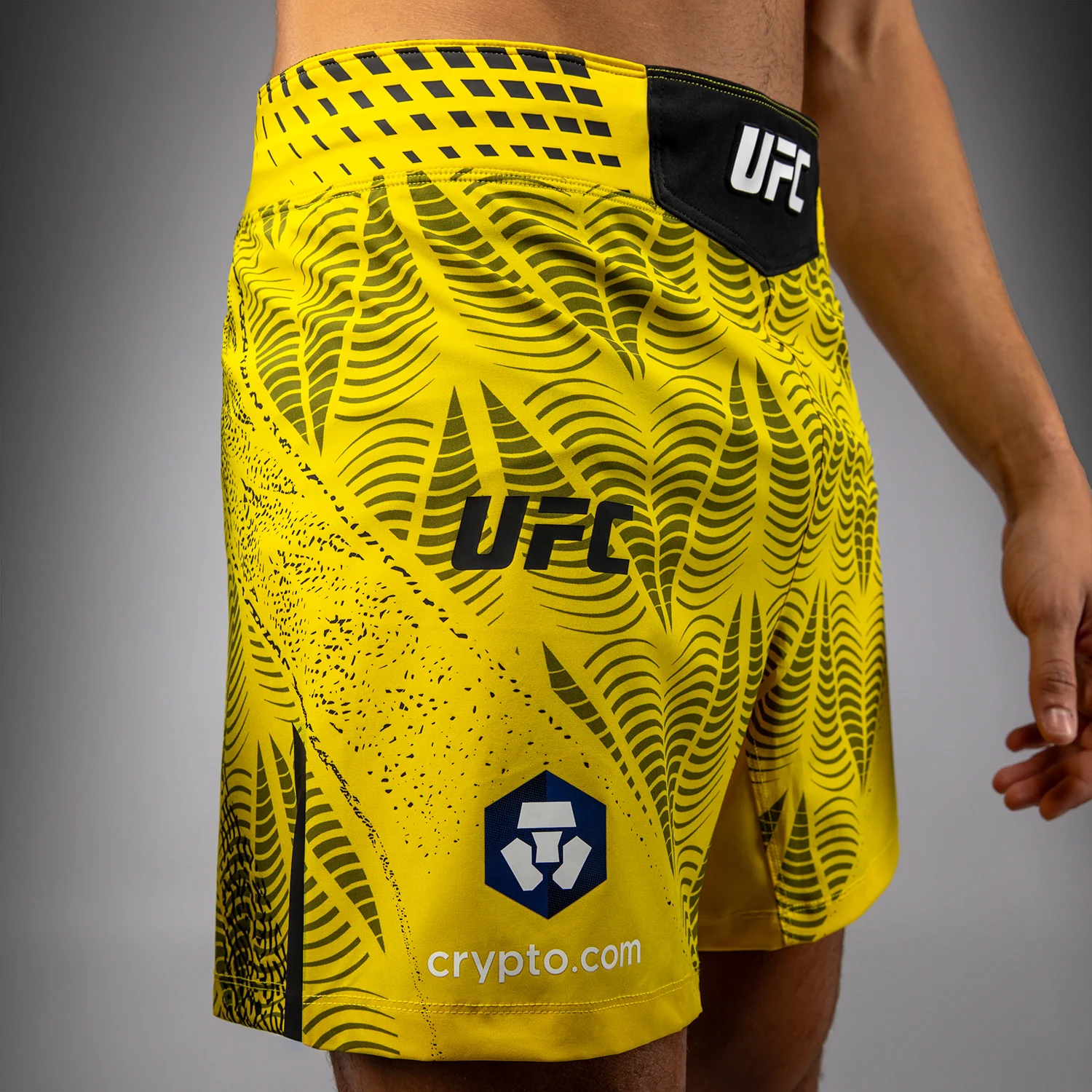 UFC Zenith by Venum Authentic Fight Night Short de pelea ajuste corto Hombre Personalizado - Amarillo - Image 7