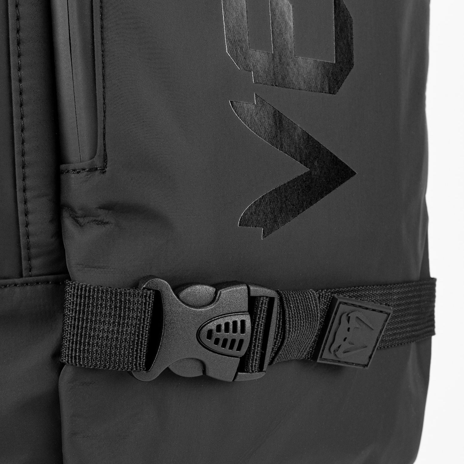 Venum Challenger Pro Evo Mochila (20-25L) – Negro - Image 10