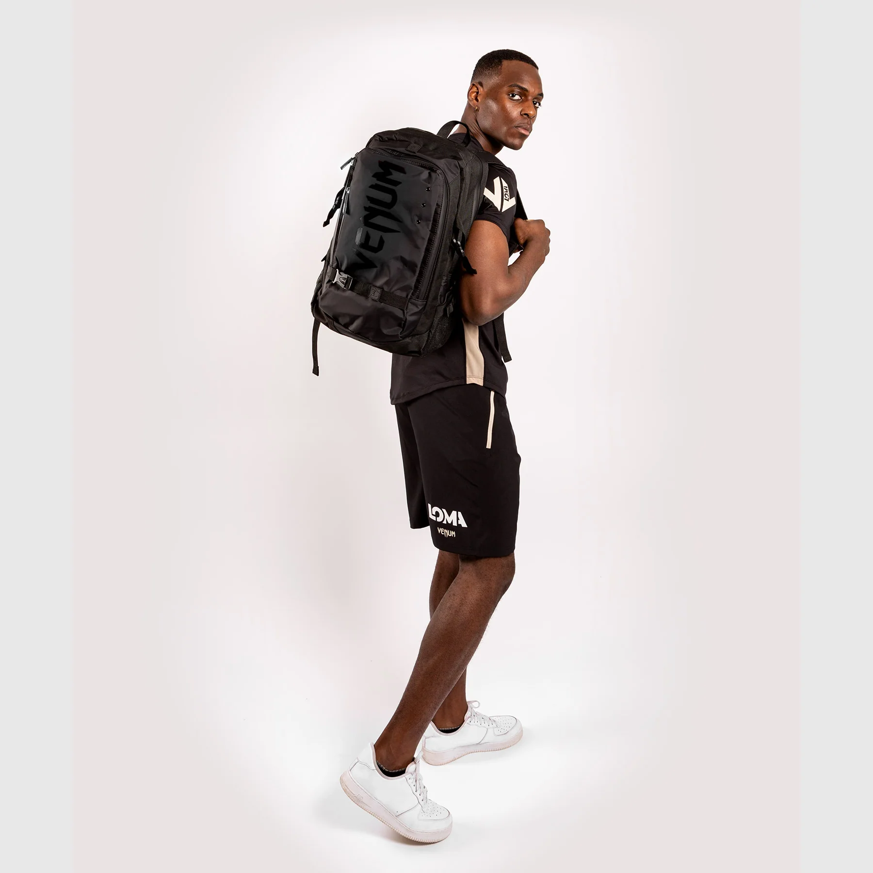 Venum Challenger Pro Evo Mochila (20-25L) – Negro - Image 5