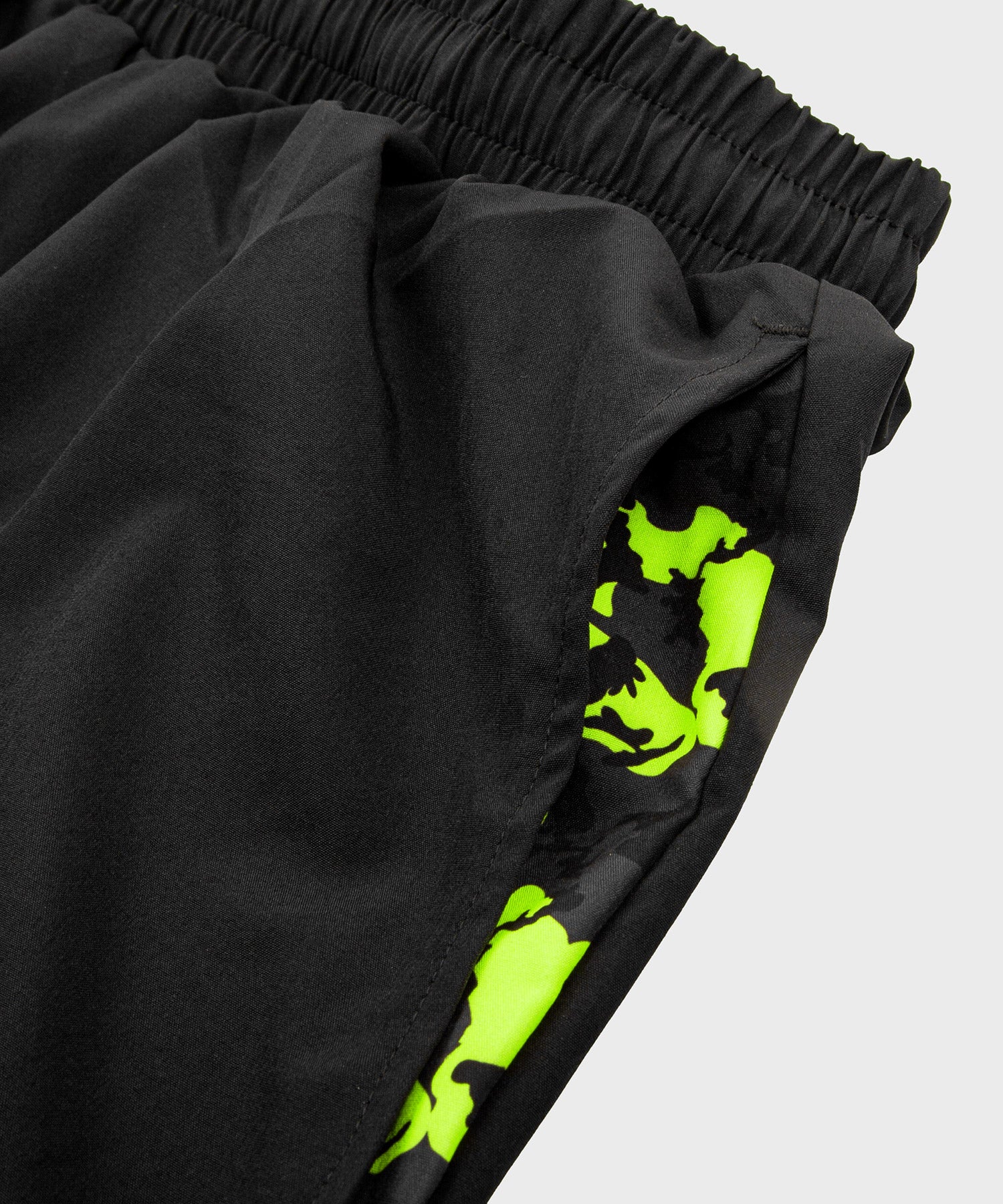 Pantalón corto de entrenamiento Venum Classic - Negro/Amarillo Fluo - Image 6