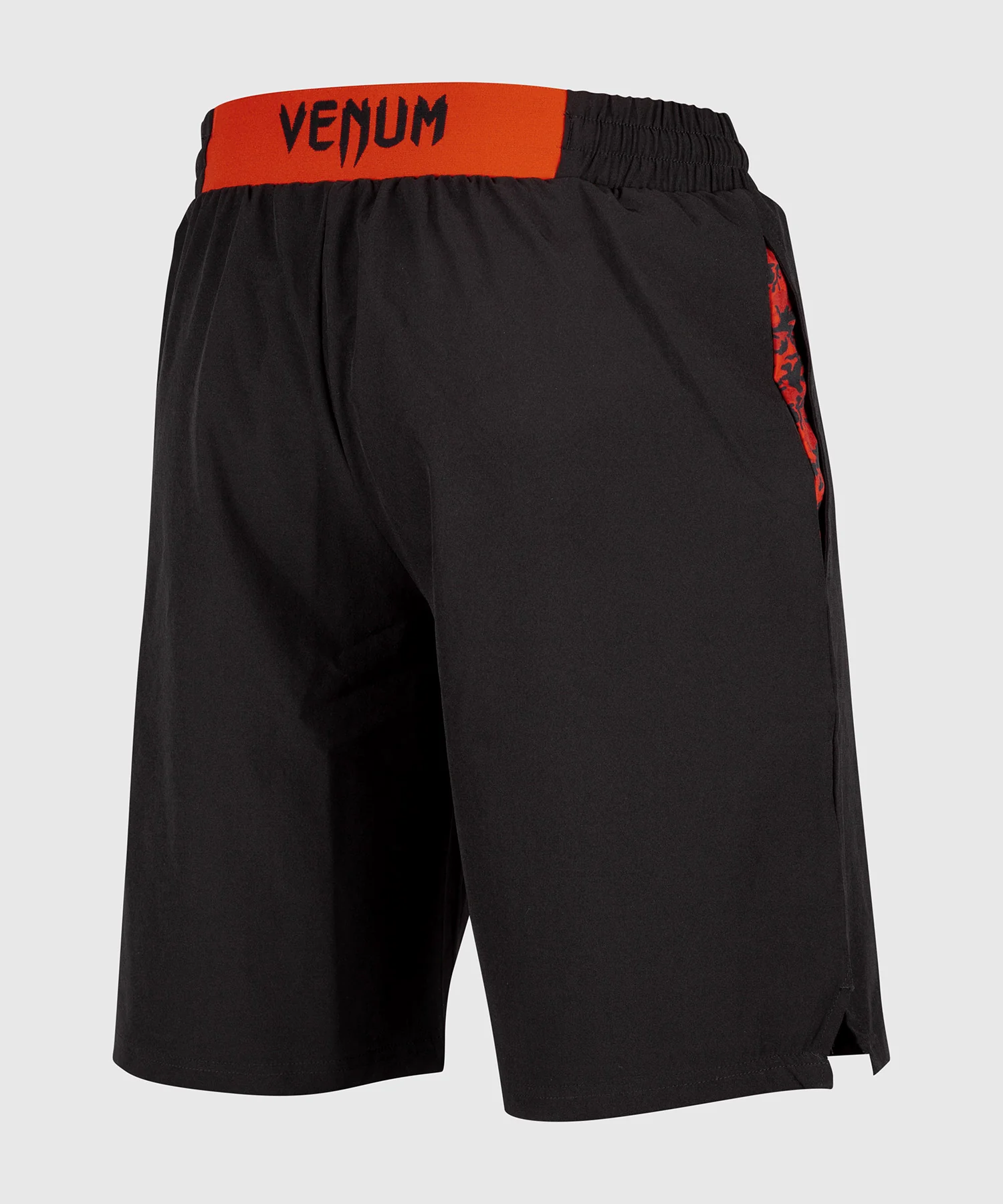 Pantalón corto de entrenamiento Venum Classic - Negro/Rojo - Image 3