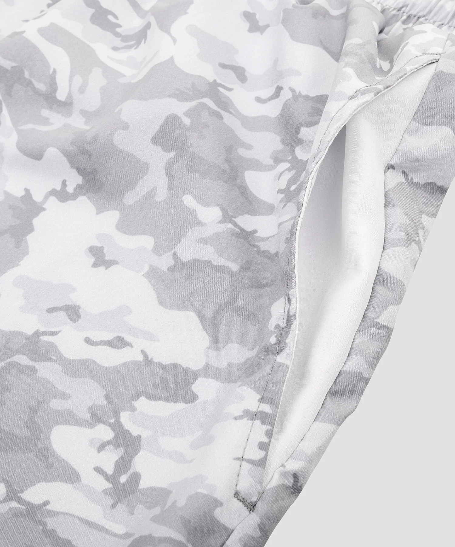 Pantalón corto de entrenamiento Venum Classic - White/Camo - Image 15