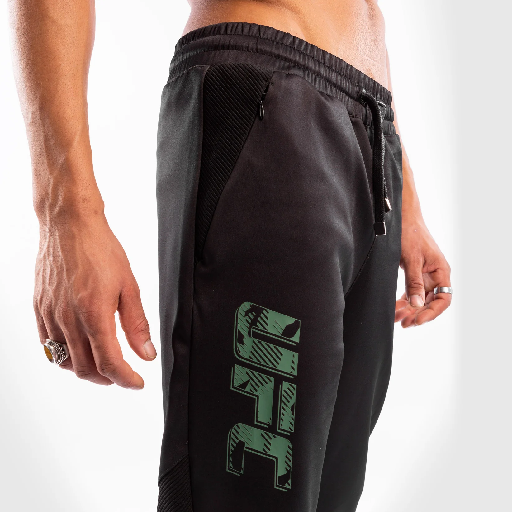 Pantalón De Chándal Para Hombre UFC Venum Authentic Fight Week - Caqui - Image 8