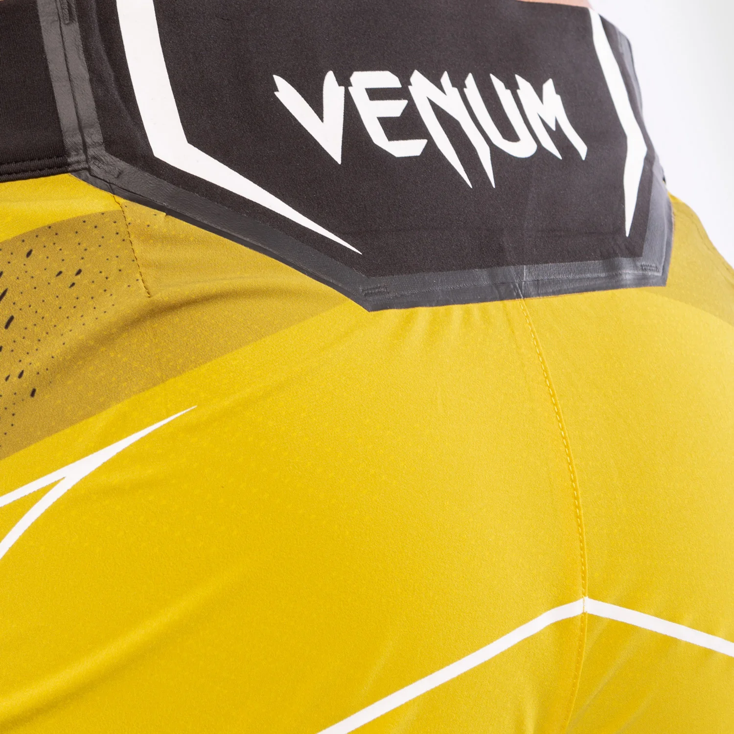 Pantalón De Mma Para Mujer UFC Venum Authentic Fight Night – Modelo Corto - Amarillo - Image 6