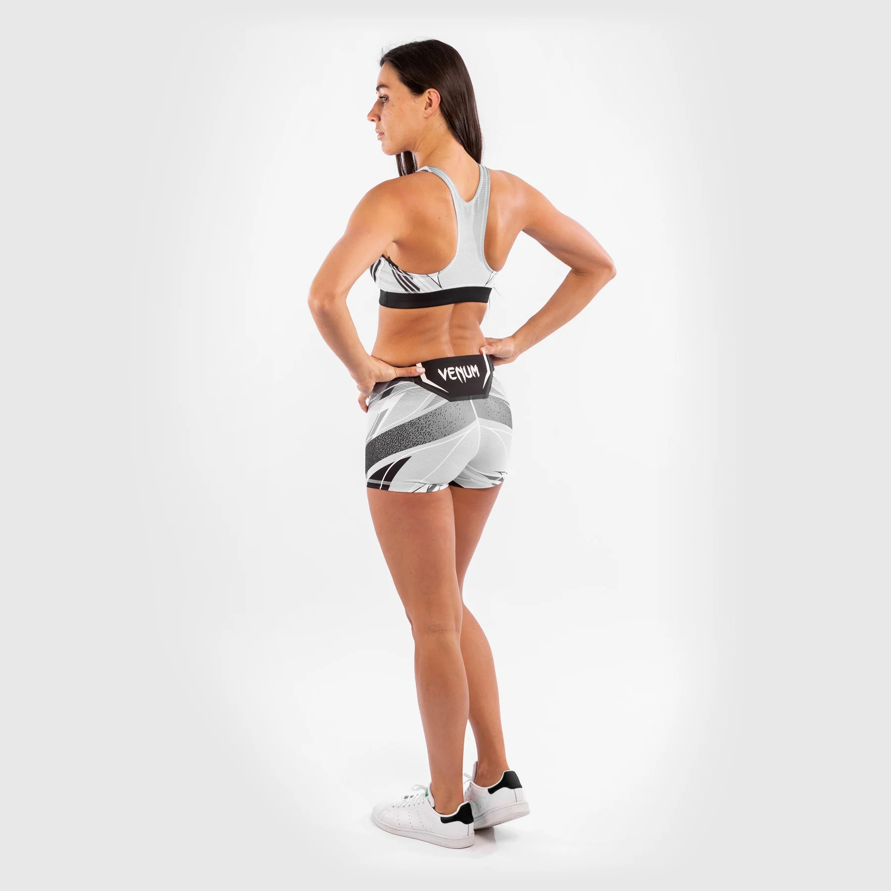 Pantalón De Vale Tudo Para Mujer UFC Venum Authentic Fight Night – Modelo Corto - Blanco - Image 7
