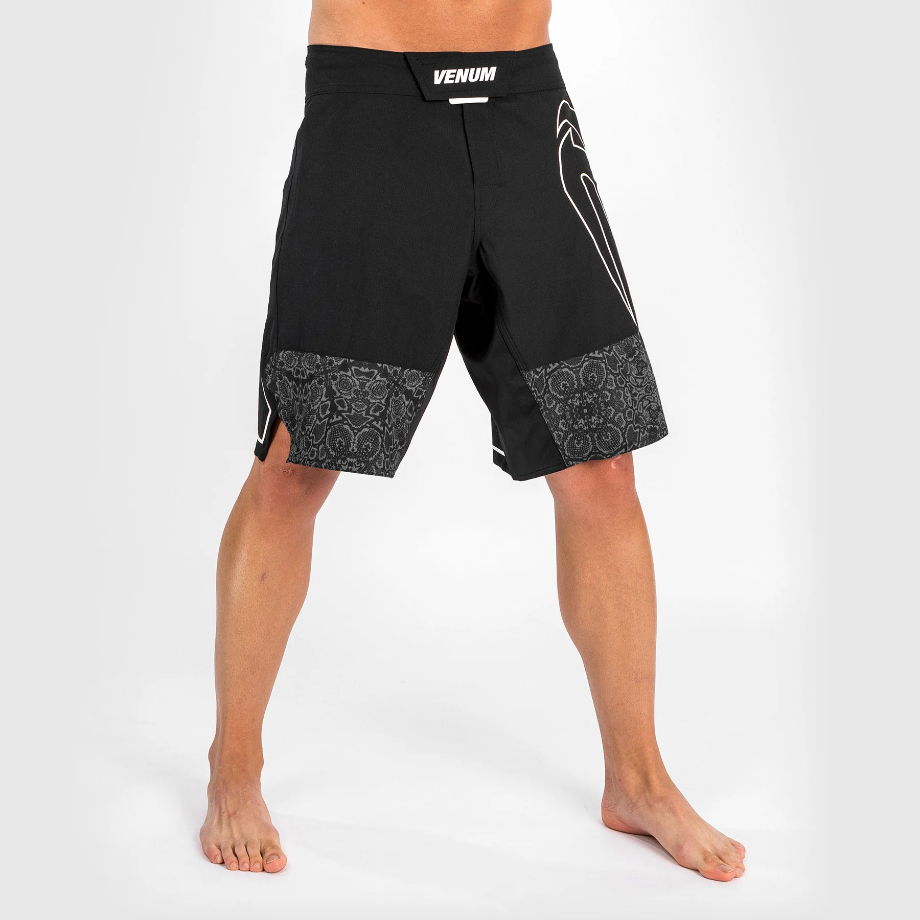 Pantalones cortos de lucha LIGHT 4.0 Venum - Negro/Blanco