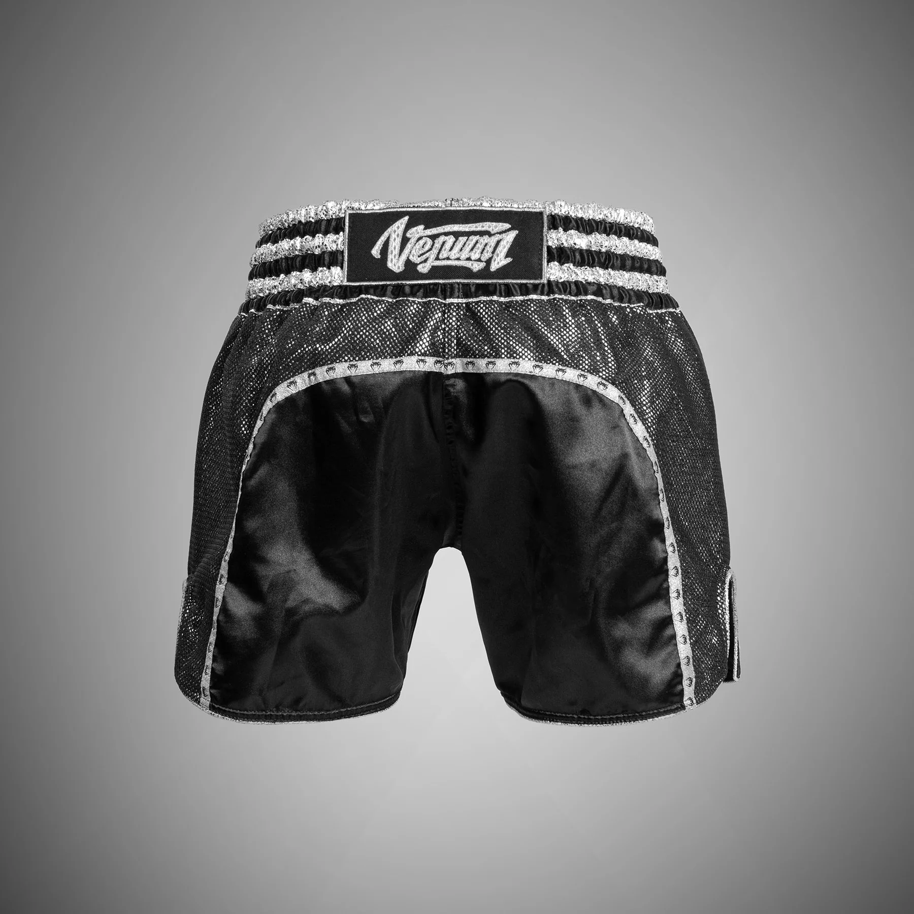 Pantalones Cortos Muay Thai Venum Absolute 2.0 - Negro/Plata - Image 4