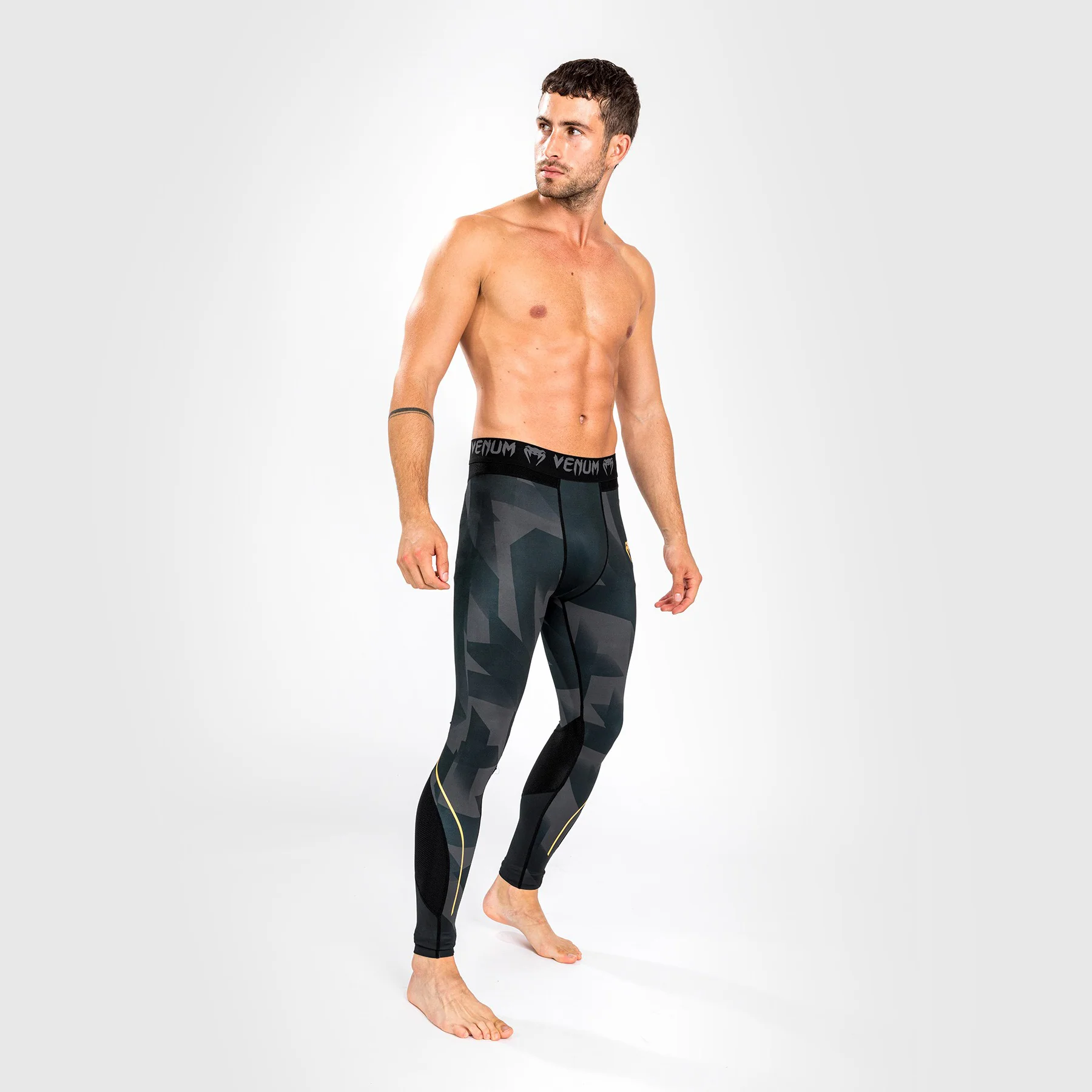 Pantalones de Compresión Venum Razor - Negro/Dorado - Image 4