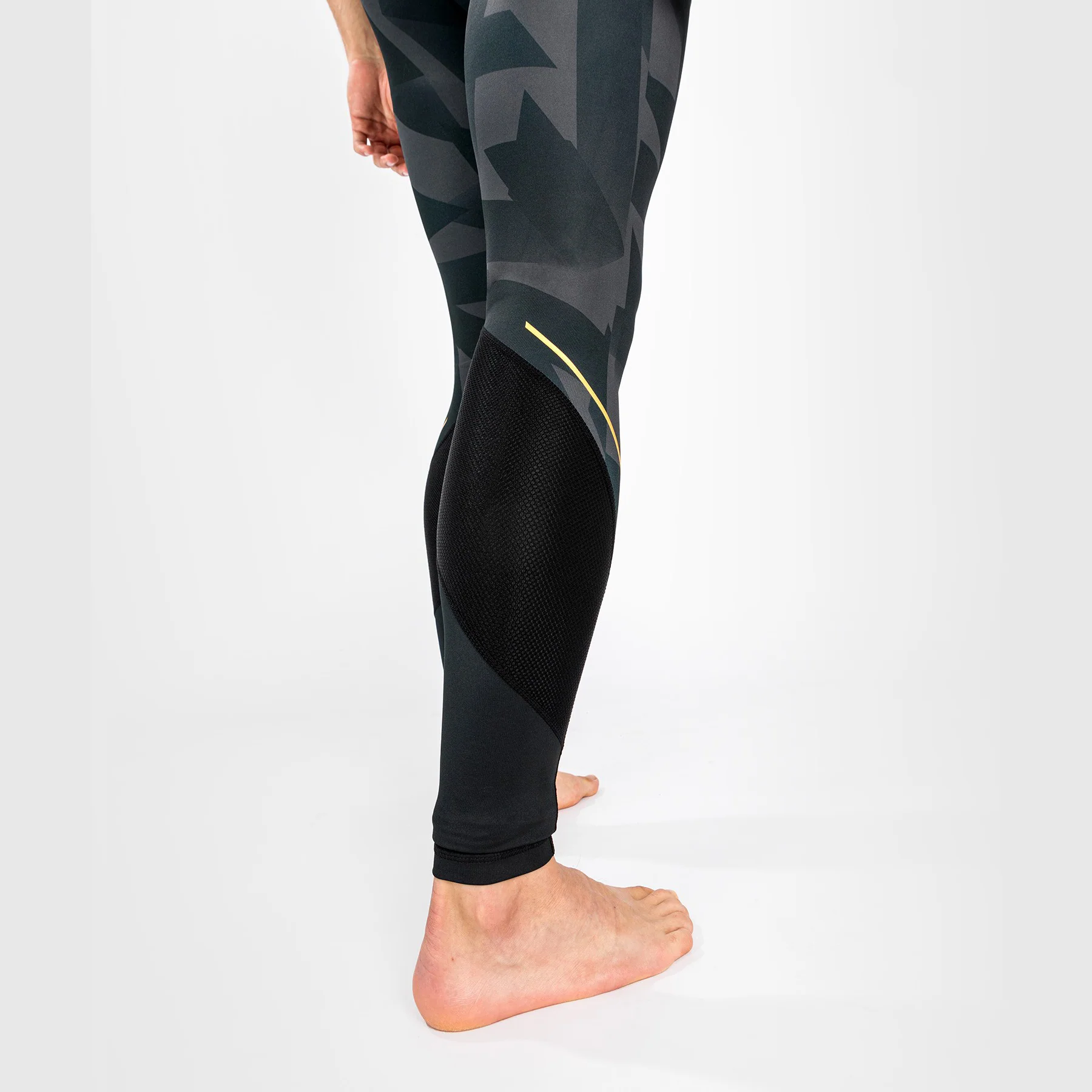Pantalones de Compresión Venum Razor - Negro/Dorado - Image 6