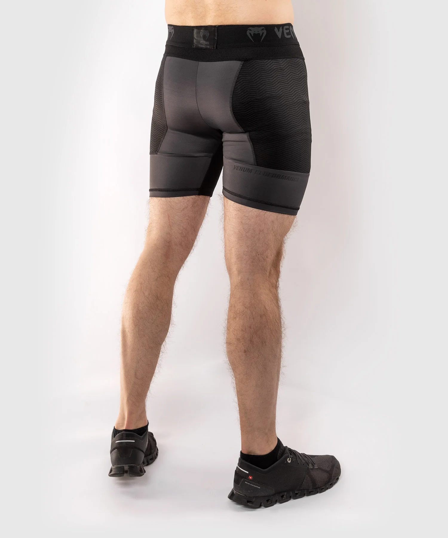 Pantalones de cortos de compresión Venum G-Fit - Gris/Negro - Image 10