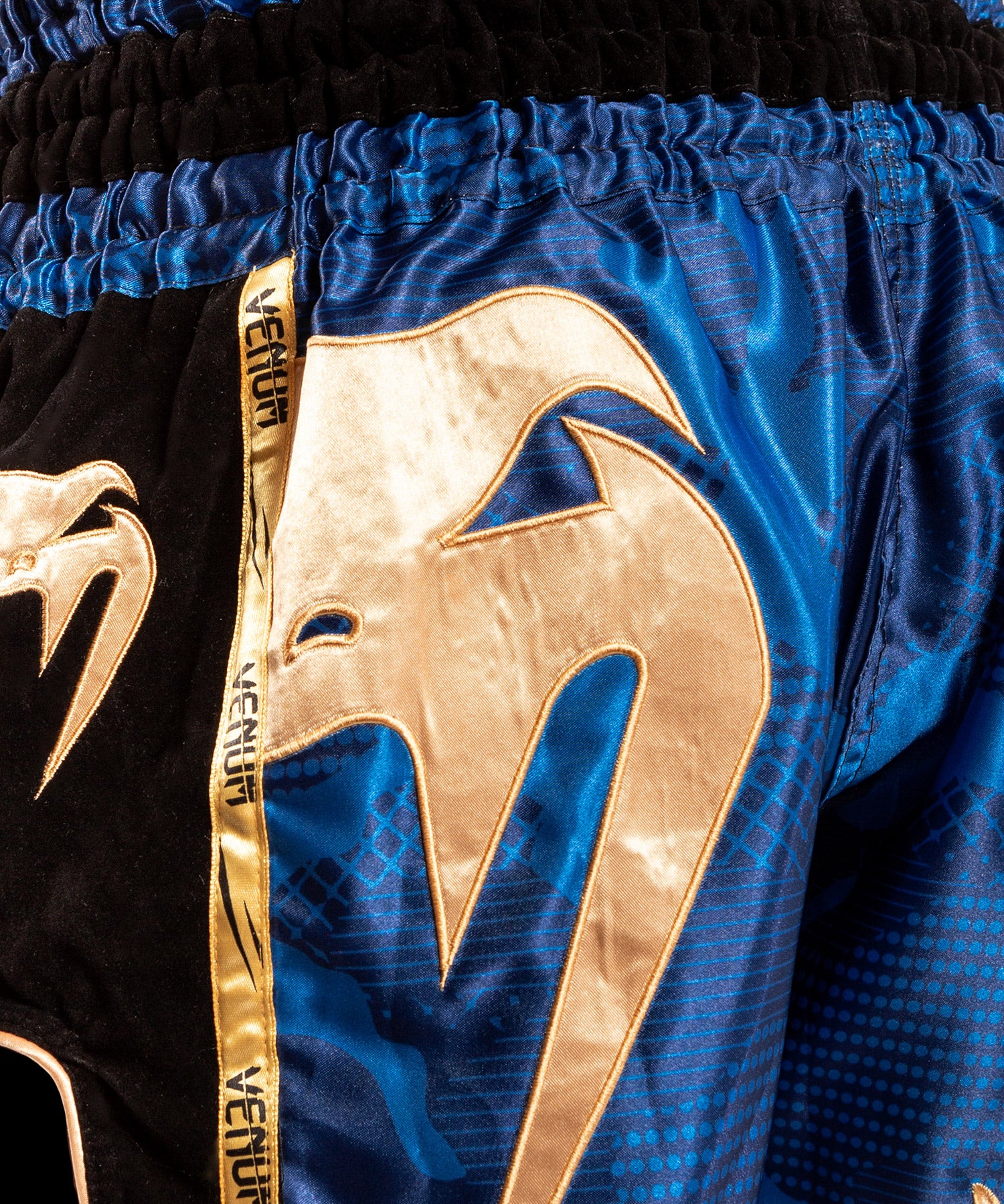 Pantalones de Muay Thai Venum Giant Camo - Azul/Oro - Image 4