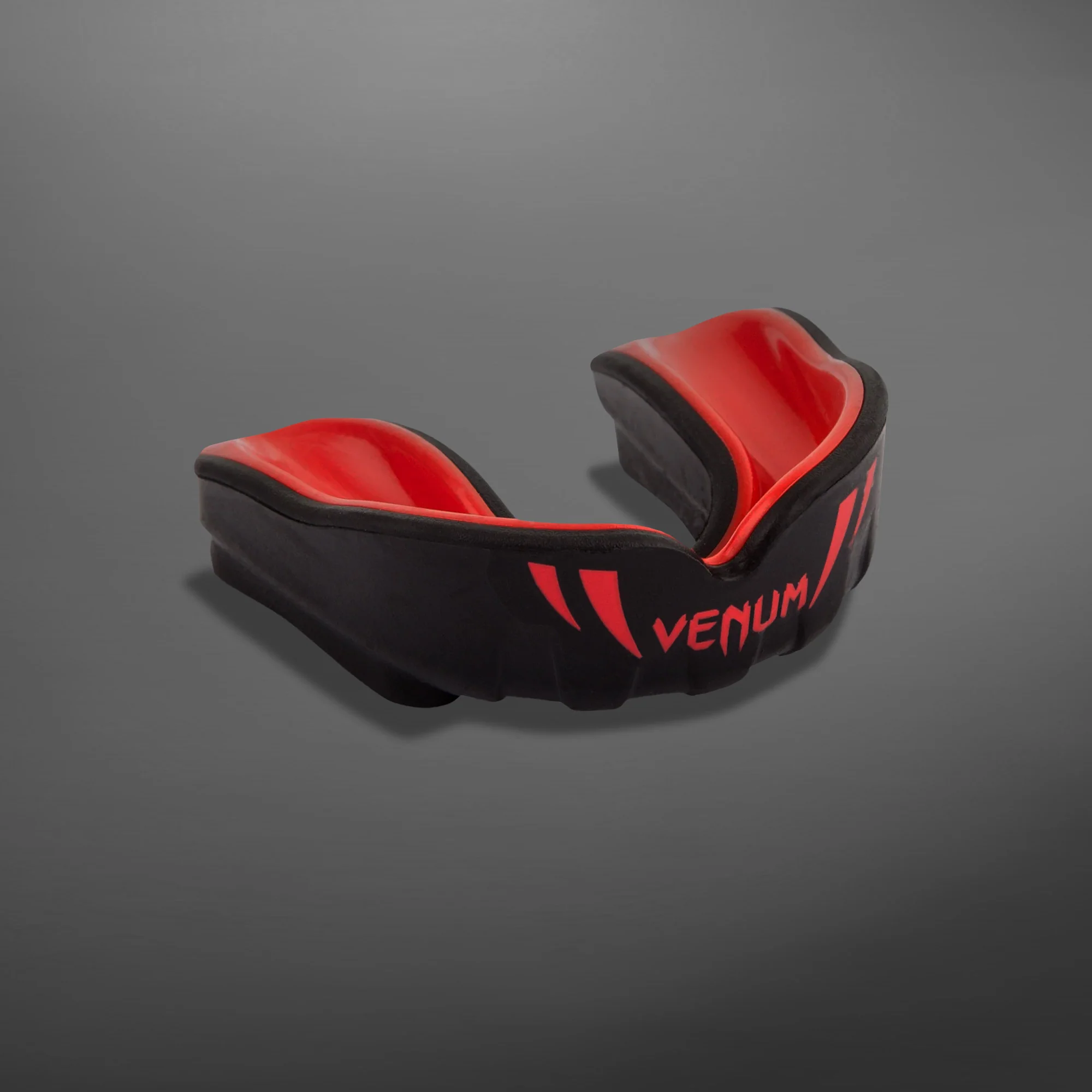 Venum Challenger Kids Protector bucal - Negro/Rojo - Image 3