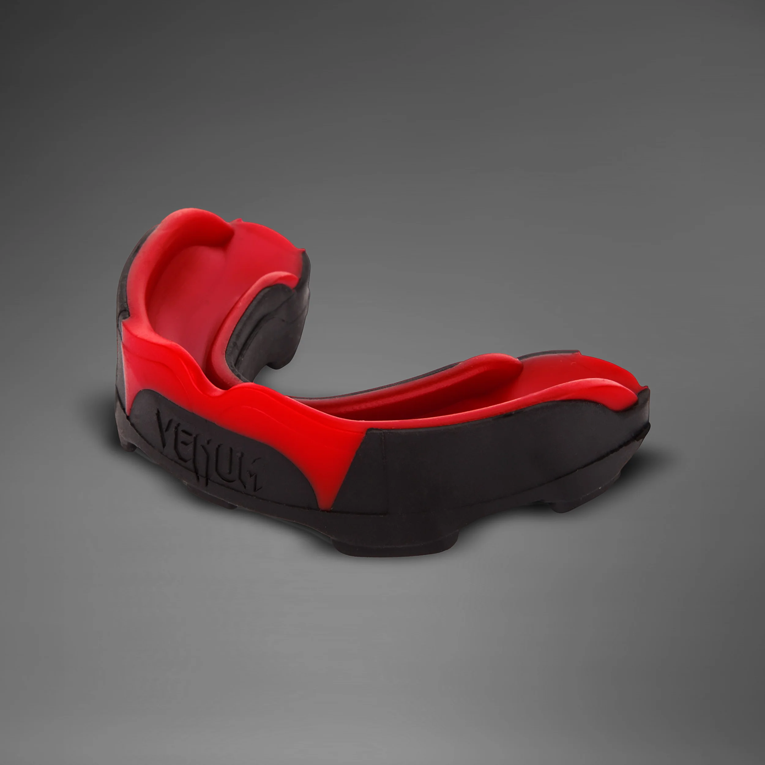 Venum Predator Protector Bucal - Negro/Rojo - Image 3