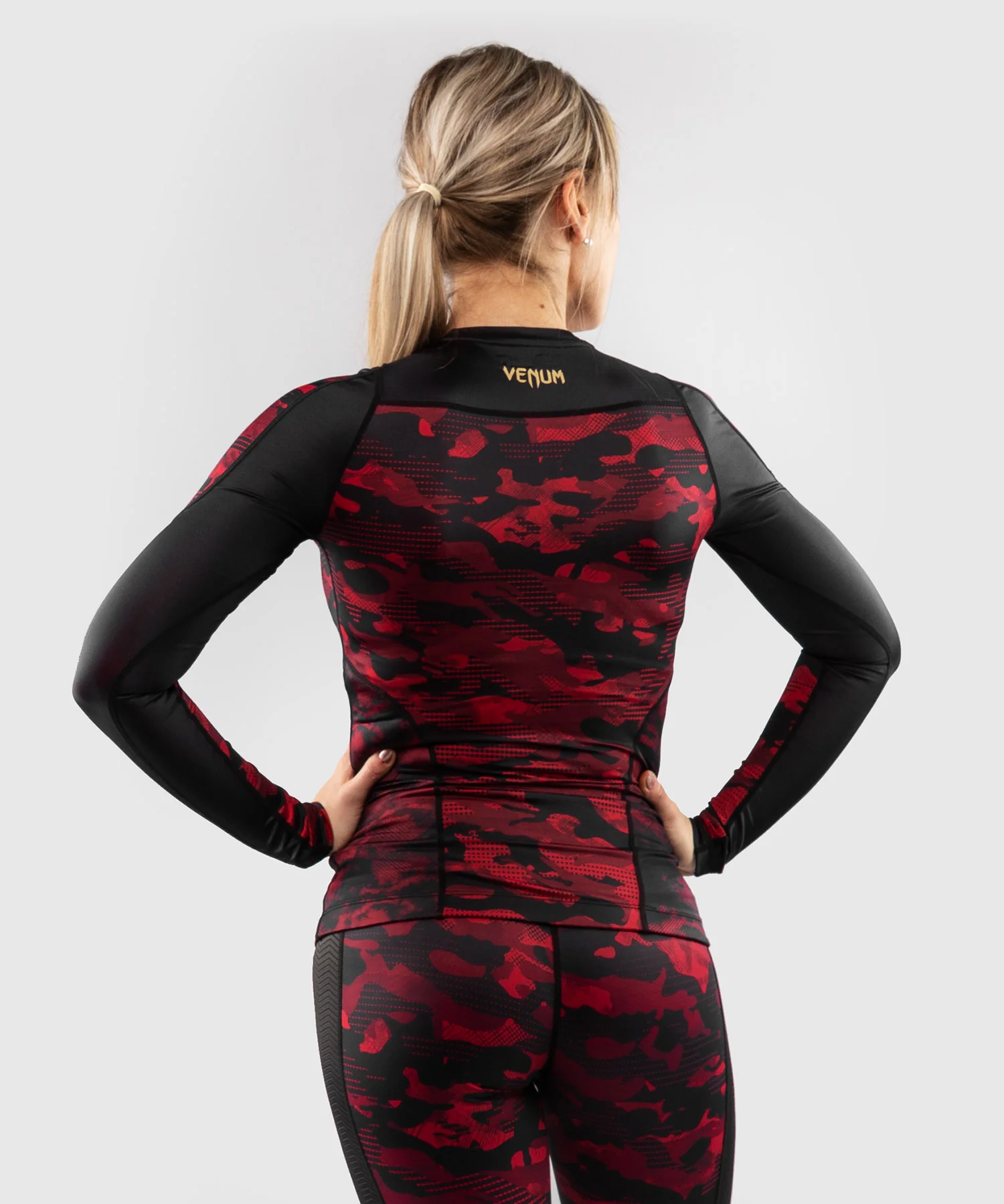 Rashguard Venum Defender  manga larga - para mujer - Negro/Rojo - Image 11