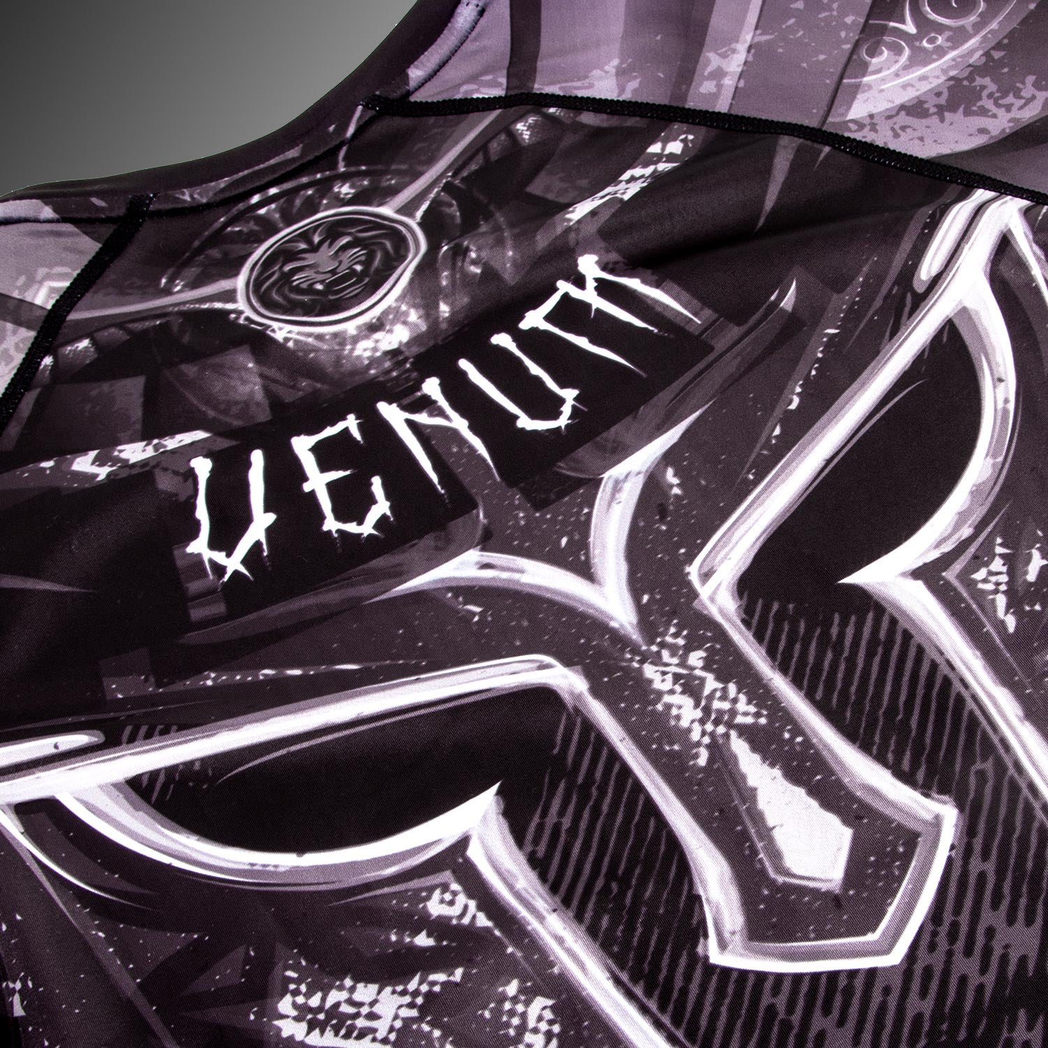 Rashguard Venum Gladiator 3.0 - MANGAS CORTAS - Image 6
