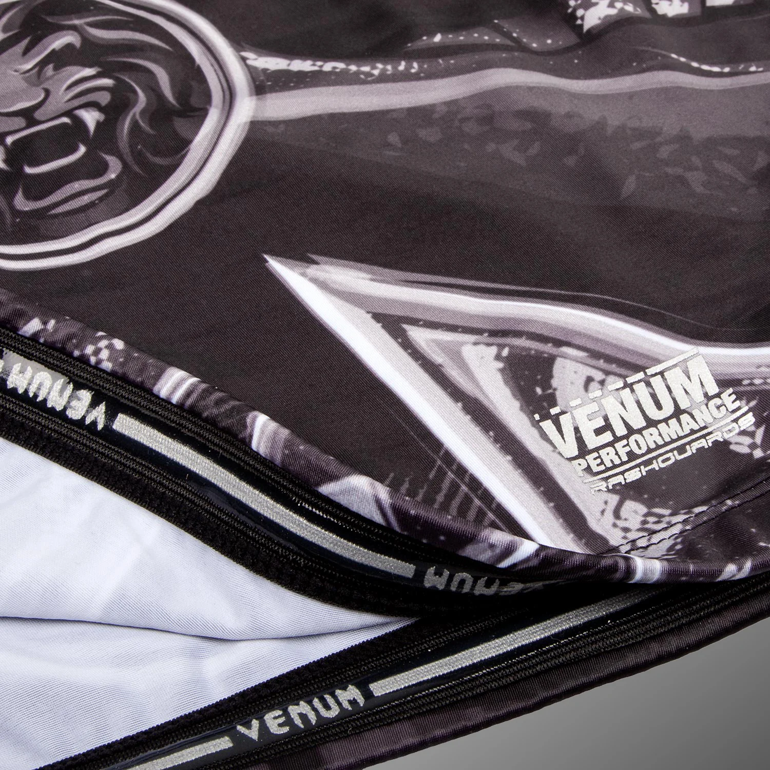 Rashguard Venum Gladiator 3.0 - MANGAS CORTAS - Image 7