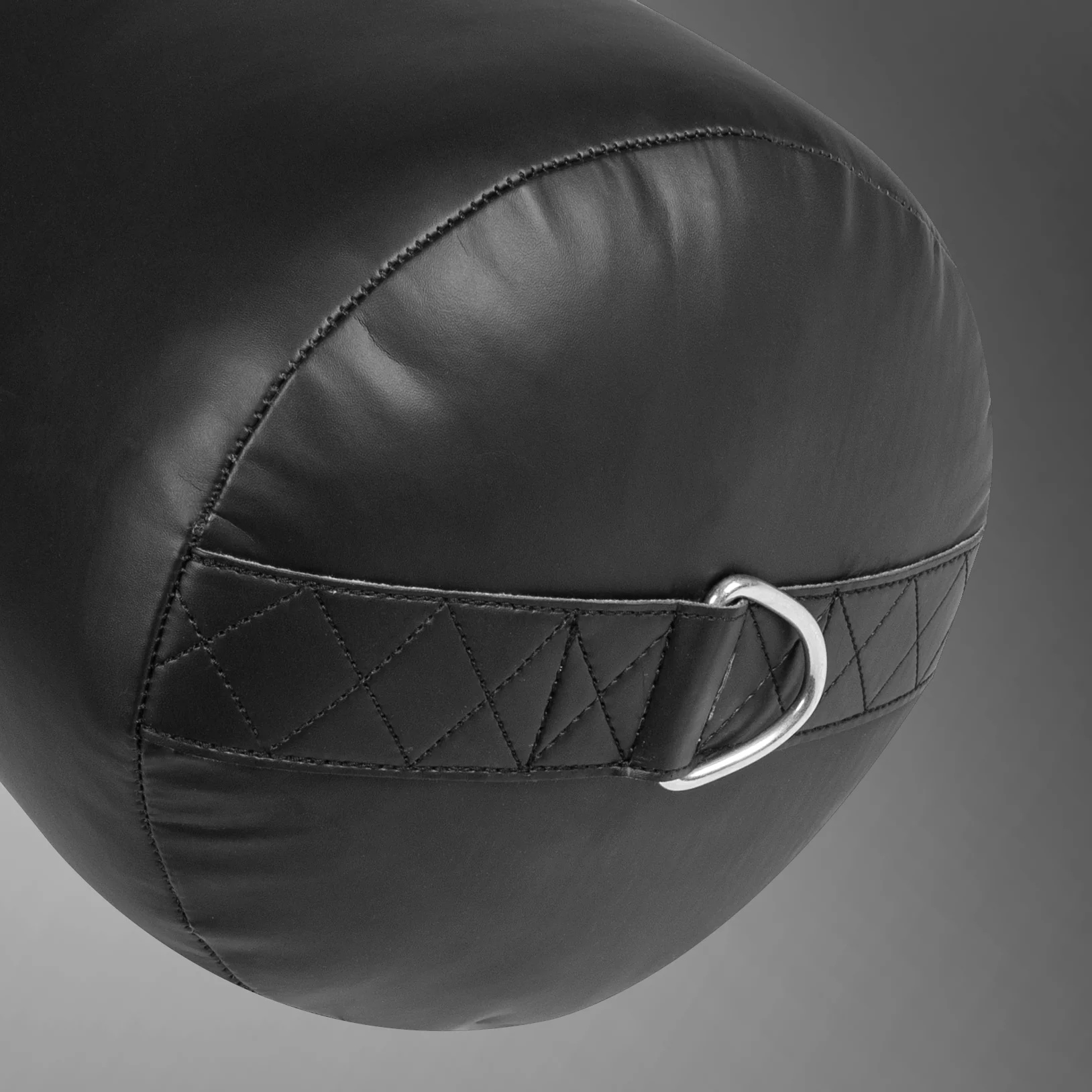 Saco de boxeo Venum Origins - Negro/Negro (gancho incluido) - Image 3