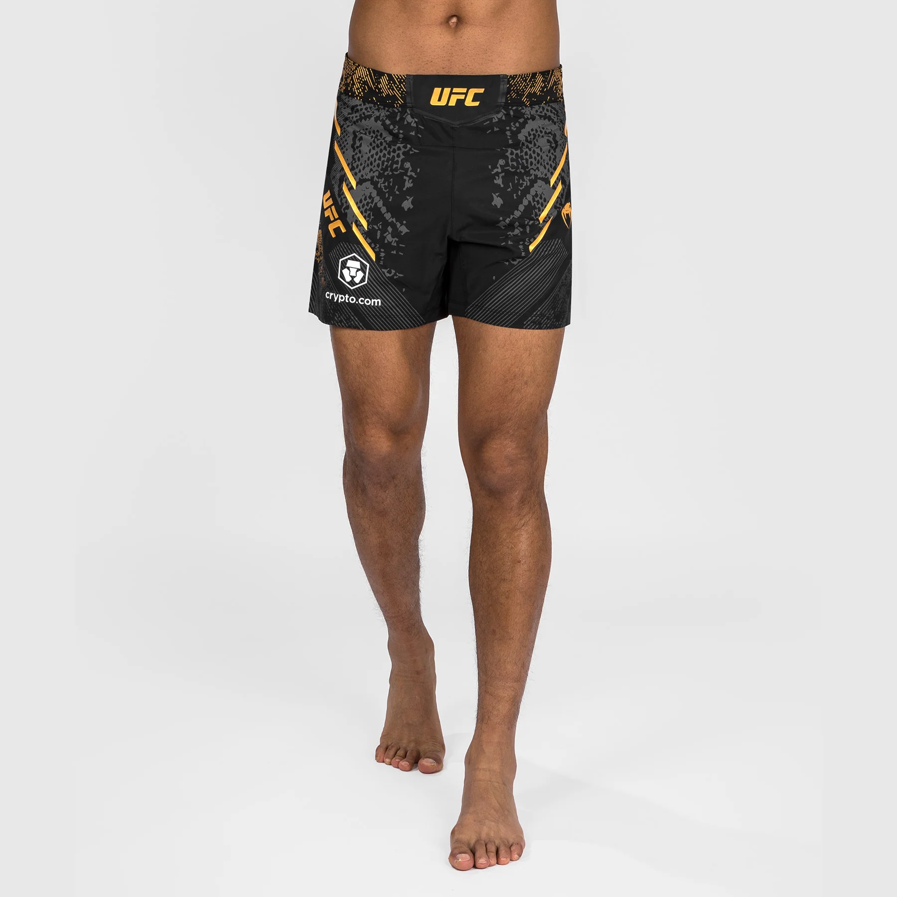 Pantalón Corto UFC Adrenaline by Venum Personalized Authentic Fight Night, Hombre - Corte Corto - Negro/Oro - Image 2