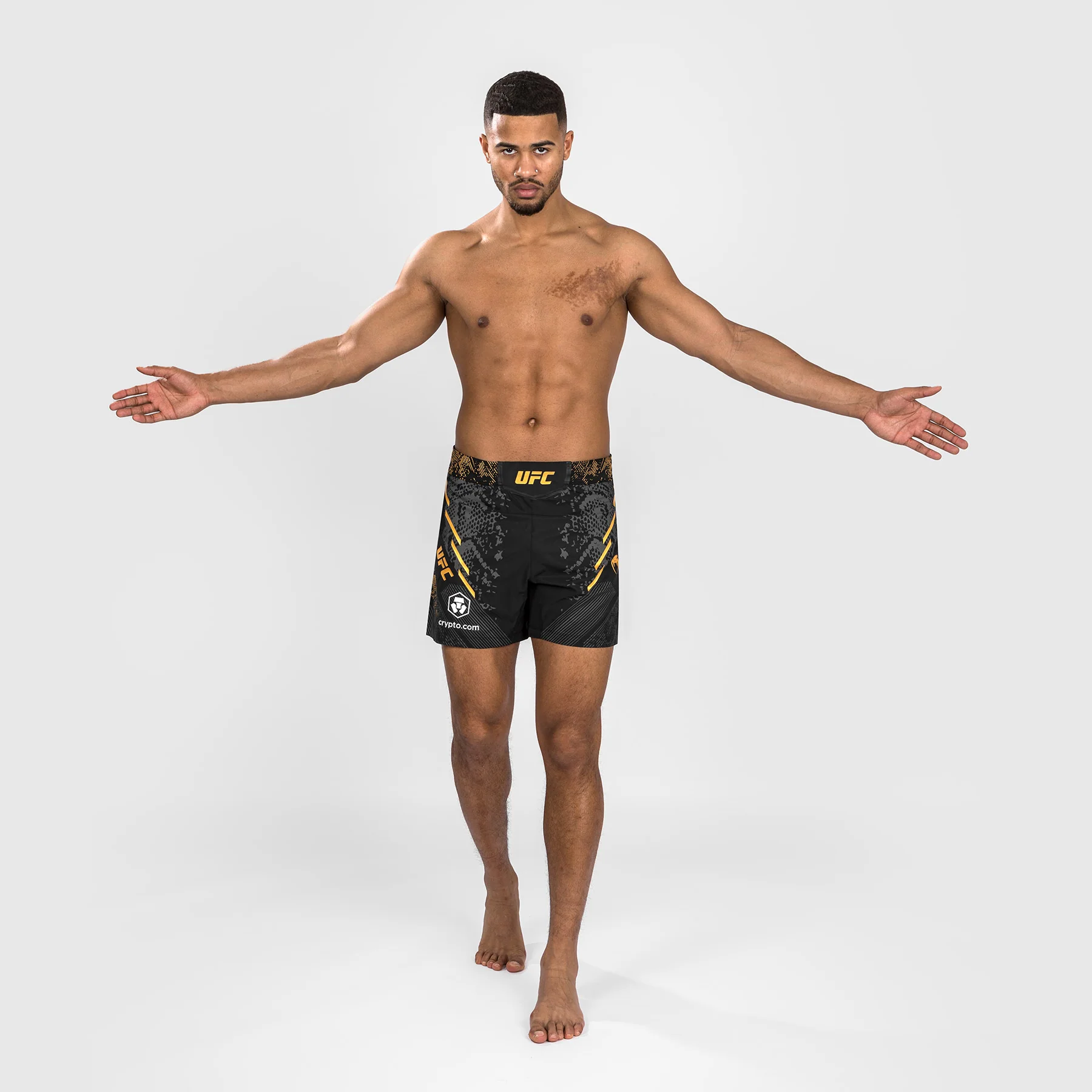 Pantalón Corto UFC Adrenaline by Venum Personalized Authentic Fight Night, Hombre - Corte Corto - Negro/Oro - Image 3