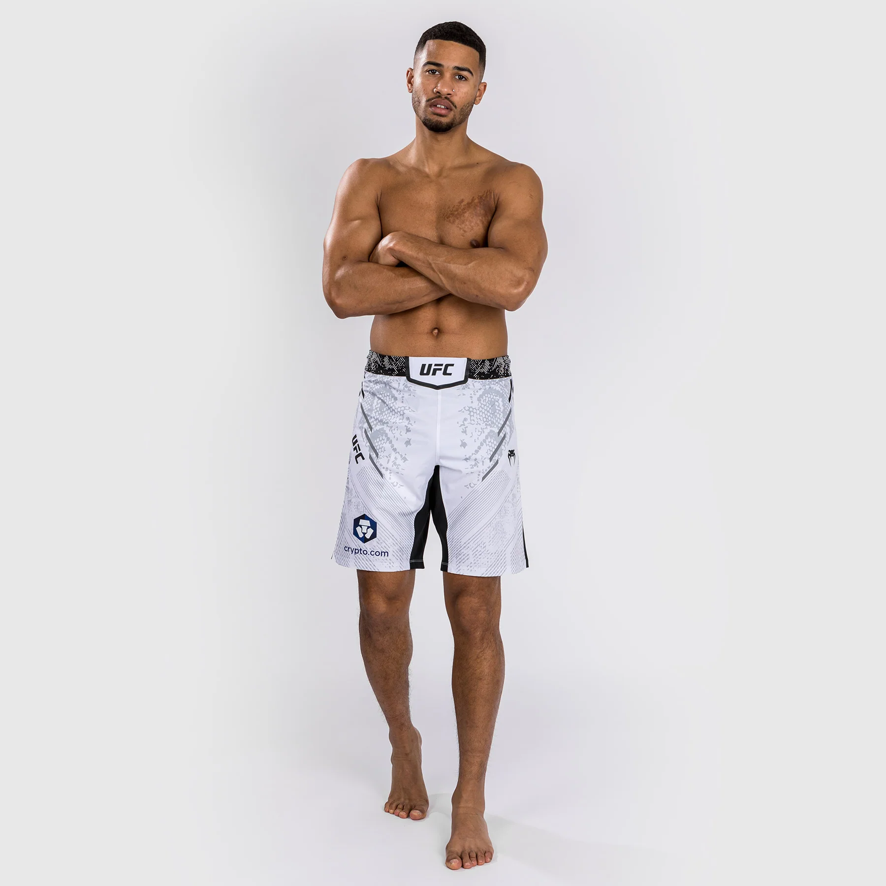 Pantalón Corto UFC Adrenaline by Venum Personalizado Authentic Fight Night, Corte Largo, Hombre - Blanco - Image 4