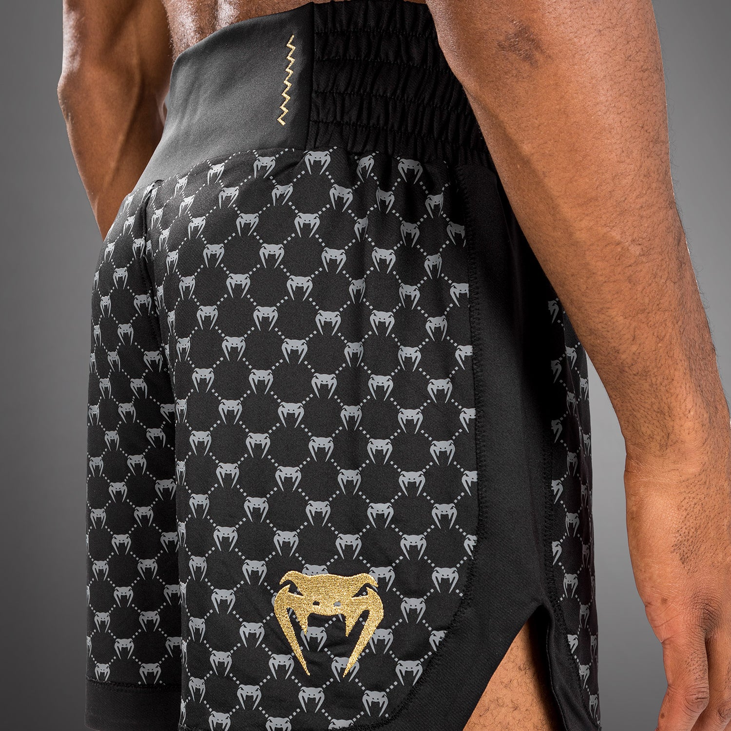 Shorts de Boxeo Venum Monogram - Negro - Image 10