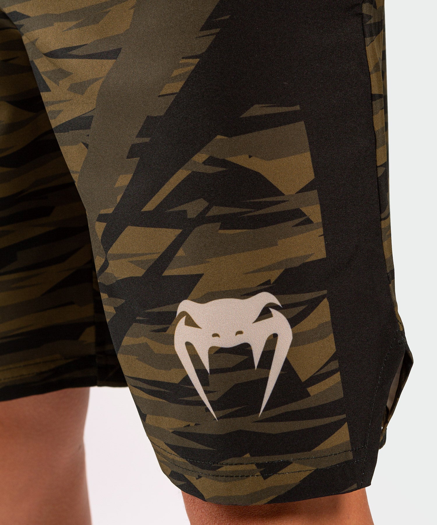 Shorts deportivos Venum Contender 5.0 - Camo kaki - Image 6