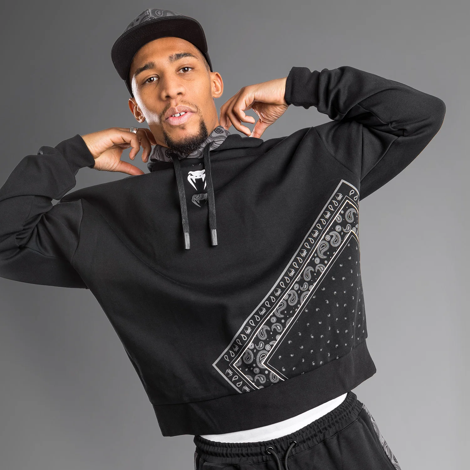 Sudadera con capucha Venum Cali 34 XL- Oversize - Negro - Image 3