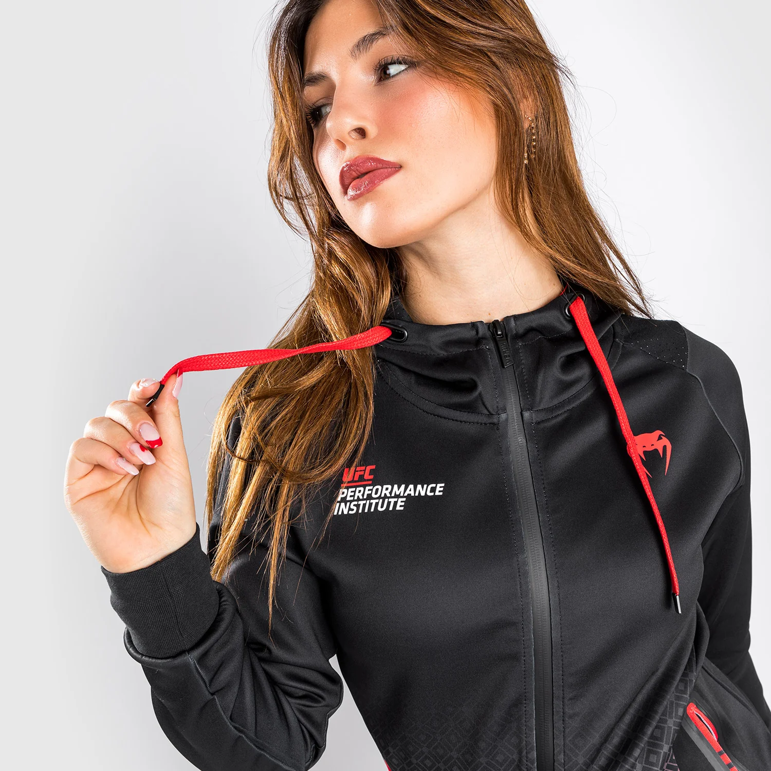 Sudadera con capucha Venum UFC Performance Institute - Para mujer - Negro/Rojo