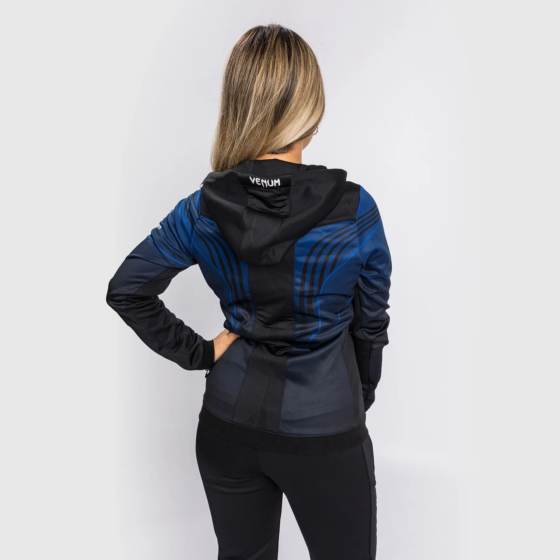 Sudadera con capucha Walkout para mujer UFC Venum Authentic Fight Night 2.0 - Midnight Edition - Image 2