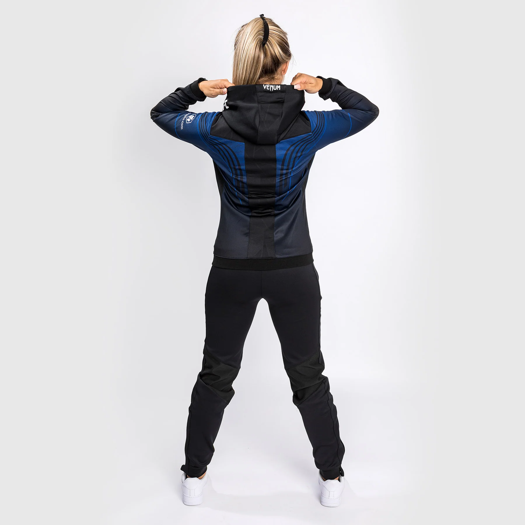 Sudadera con capucha Walkout para mujer UFC Venum Authentic Fight Night 2.0 - Midnight Edition - Image 6