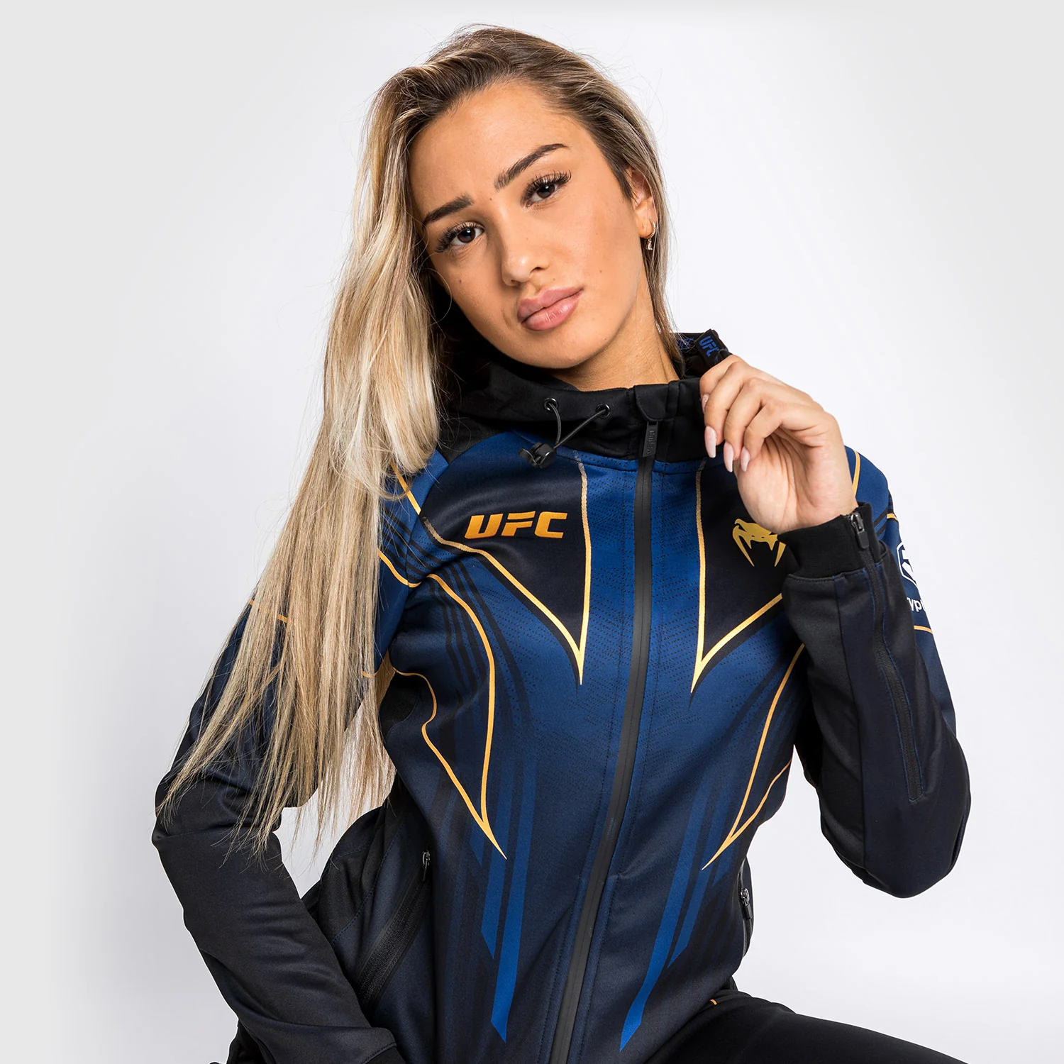 Sudadera con capucha Walkout para mujer UFC Venum Authentic Fight Night 2.0 - Midnight Edition - Champion - Image 2