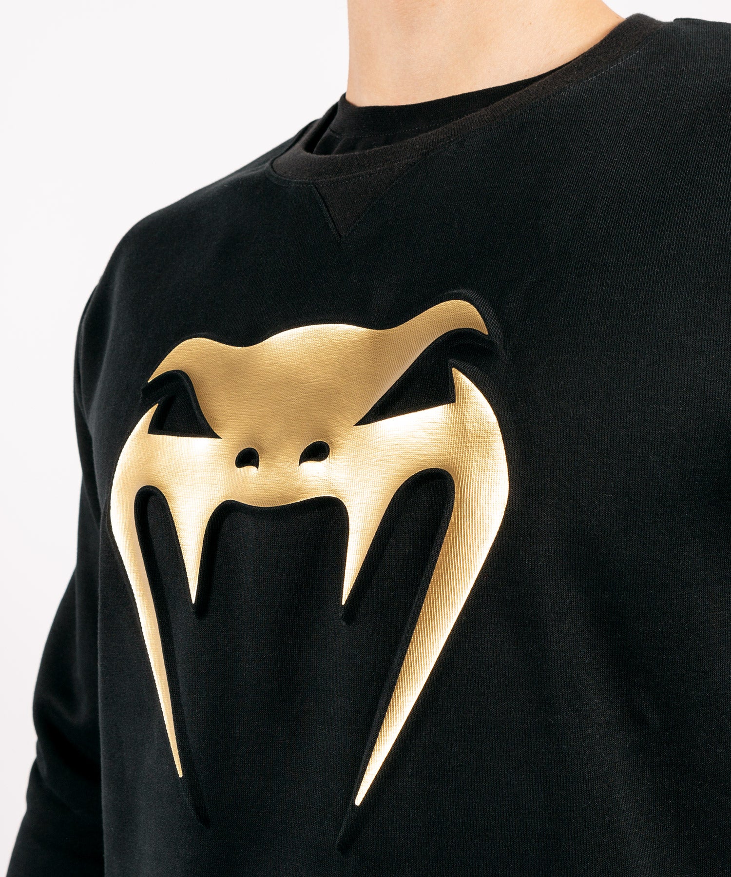 Sudadera Venum Classic - Negra/Dorada - Image 5