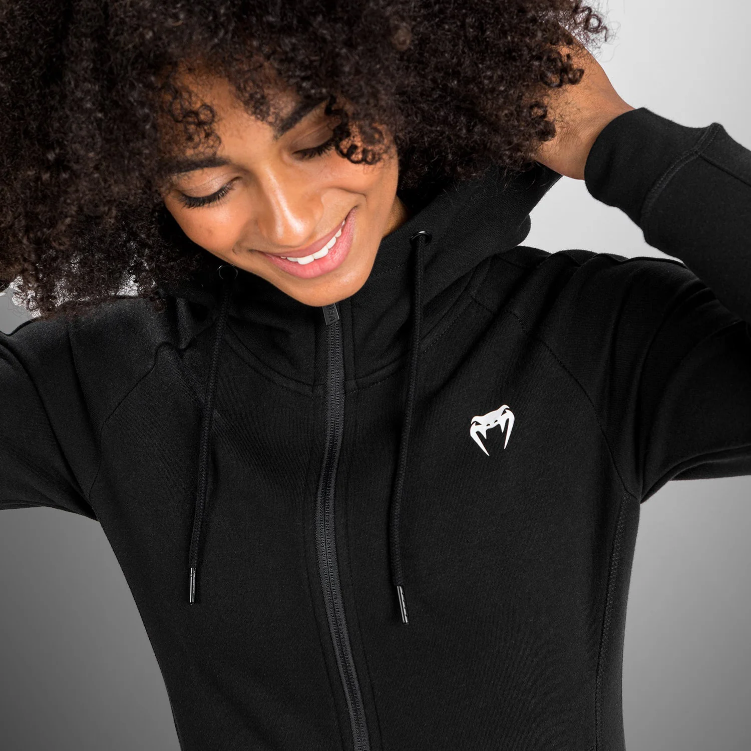 Sudadera Venum Essential - Negro - Image 4