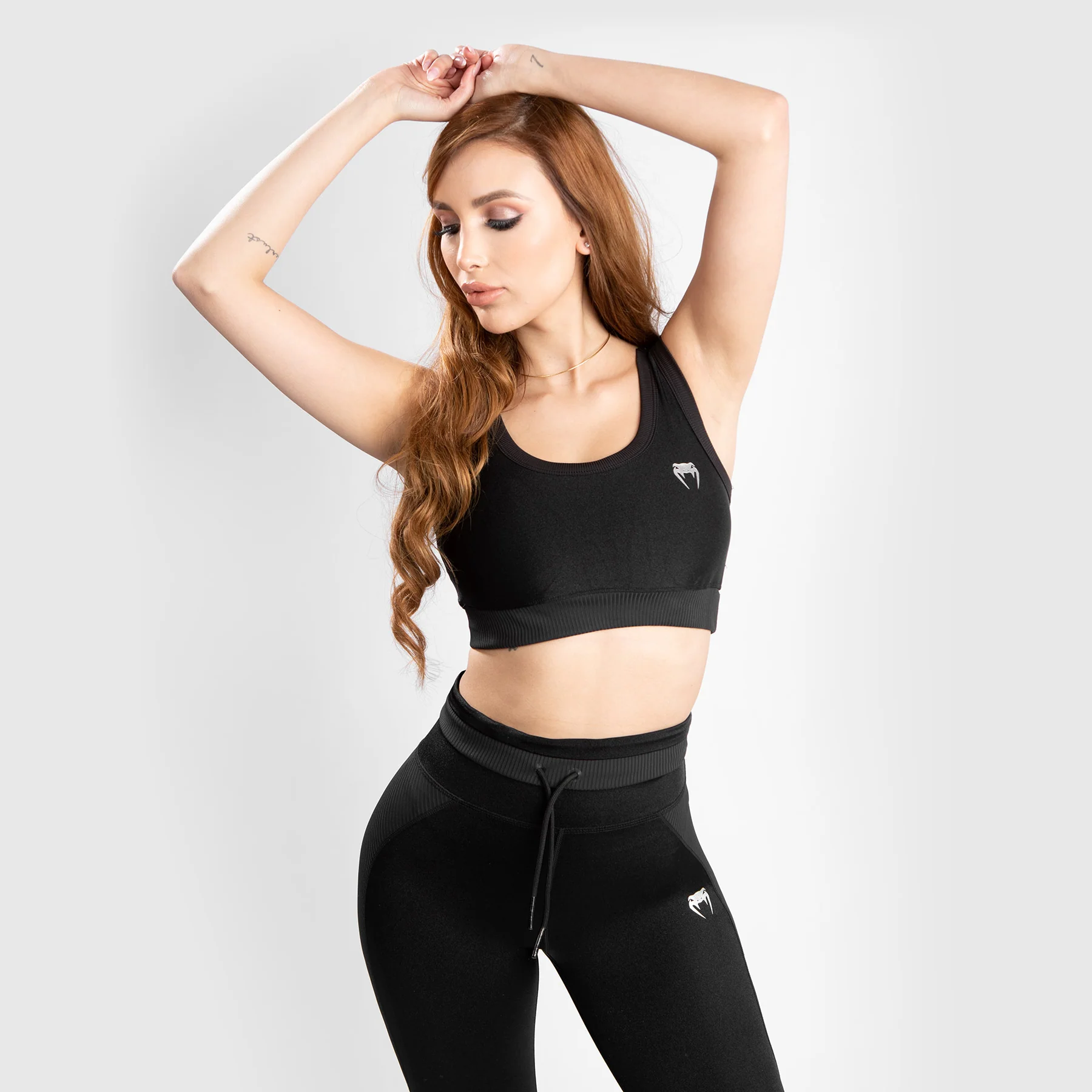 Sujetador deportivo Venum Glow - Negro - Image 2
