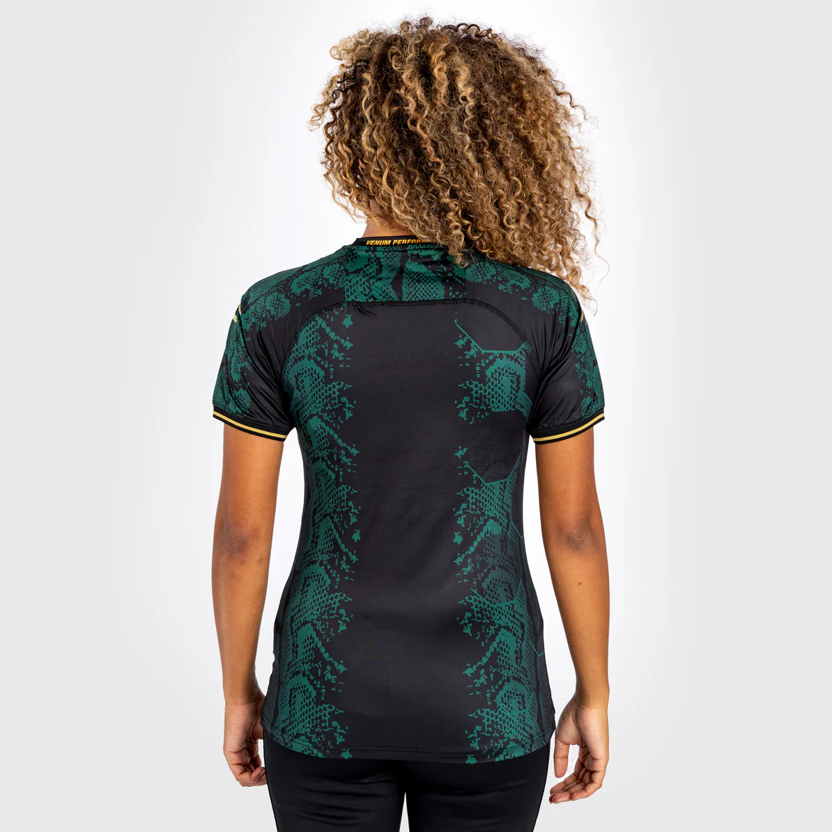 UFC Adrenaline by Venum Personalized Authentic Fight Night Maillot Walkout Mujer - Emerald Edition - Verde/Negro/Oro - Image 7