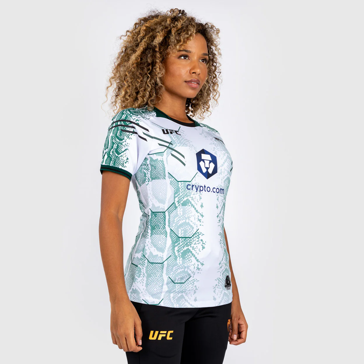 UFC Adrenaline by Venum Authentic Fight Night Mujer Walkout Jersey - Emerald Edition - Blanco/Verde - Image 3