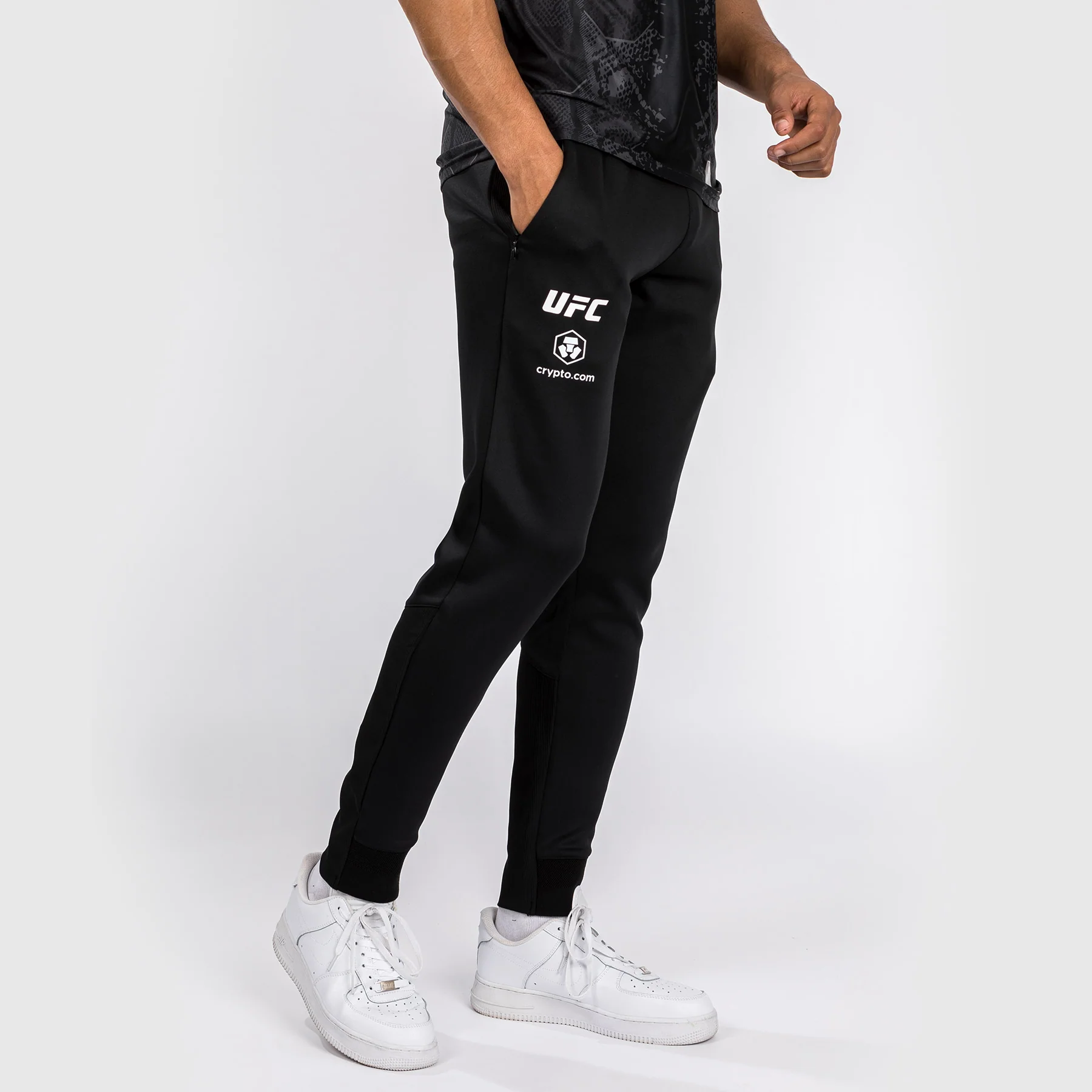 UFC Adrenaline by Venum Authentic Fight Night Pantalón Walkout para Hombre - Negro - Image 4