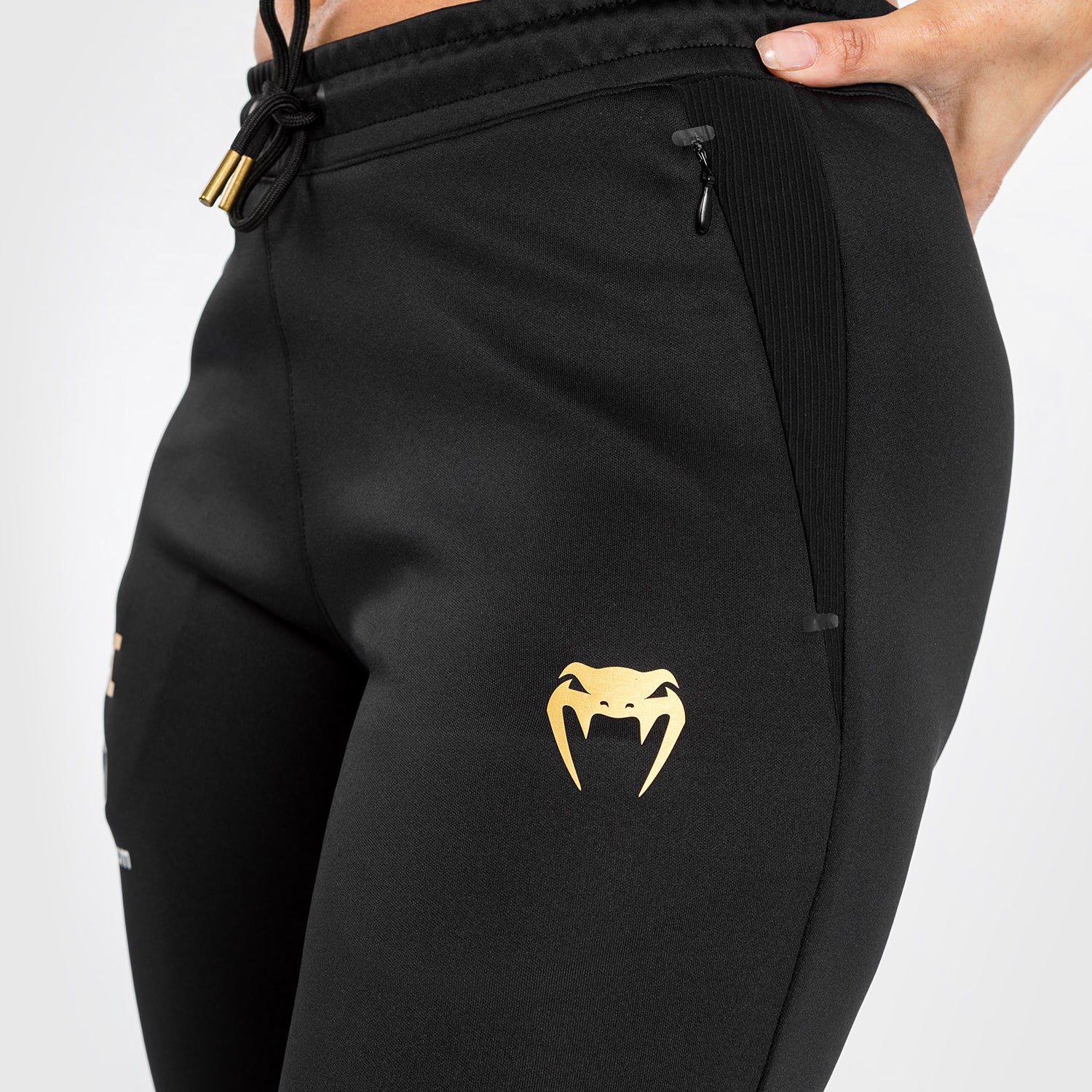 UFC Adrenaline by Venum Authentic Fight Night Pantalón Walkout para Mujer - Champion - Image 8