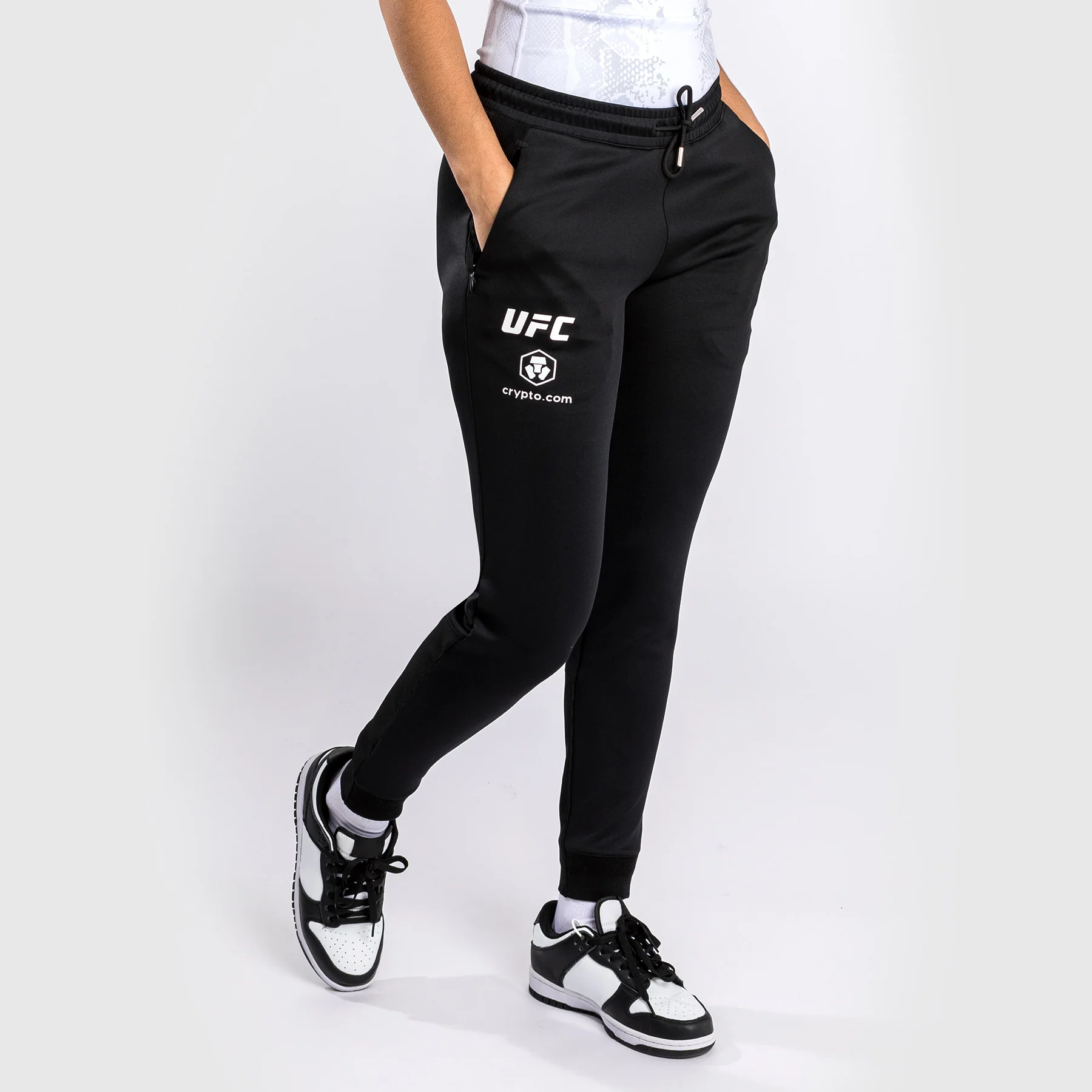 UFC Adrenaline by Venum Authentic Fight Night Pantalón Walkout para Mujer - Negro - Image 3