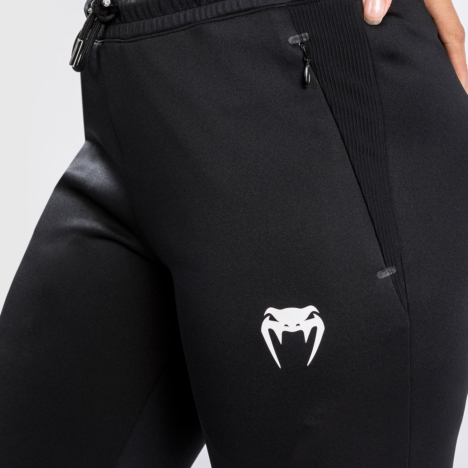 UFC Adrenaline by Venum Authentic Fight Night Pantalón Walkout para Mujer - Negro - Image 8